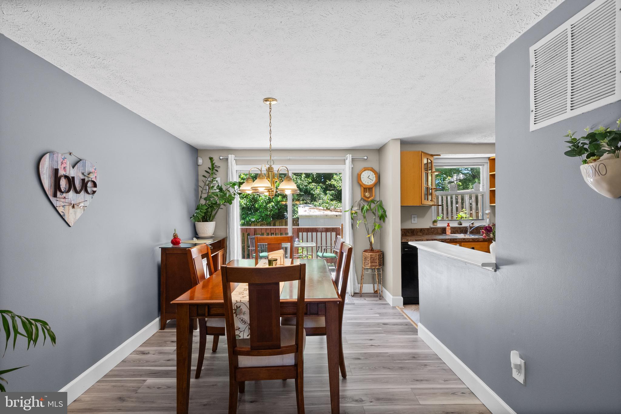 GUILFORD SQUARE - Residential