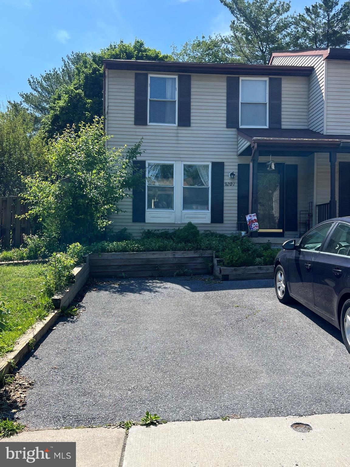 GUILFORD SQUARE - Residential