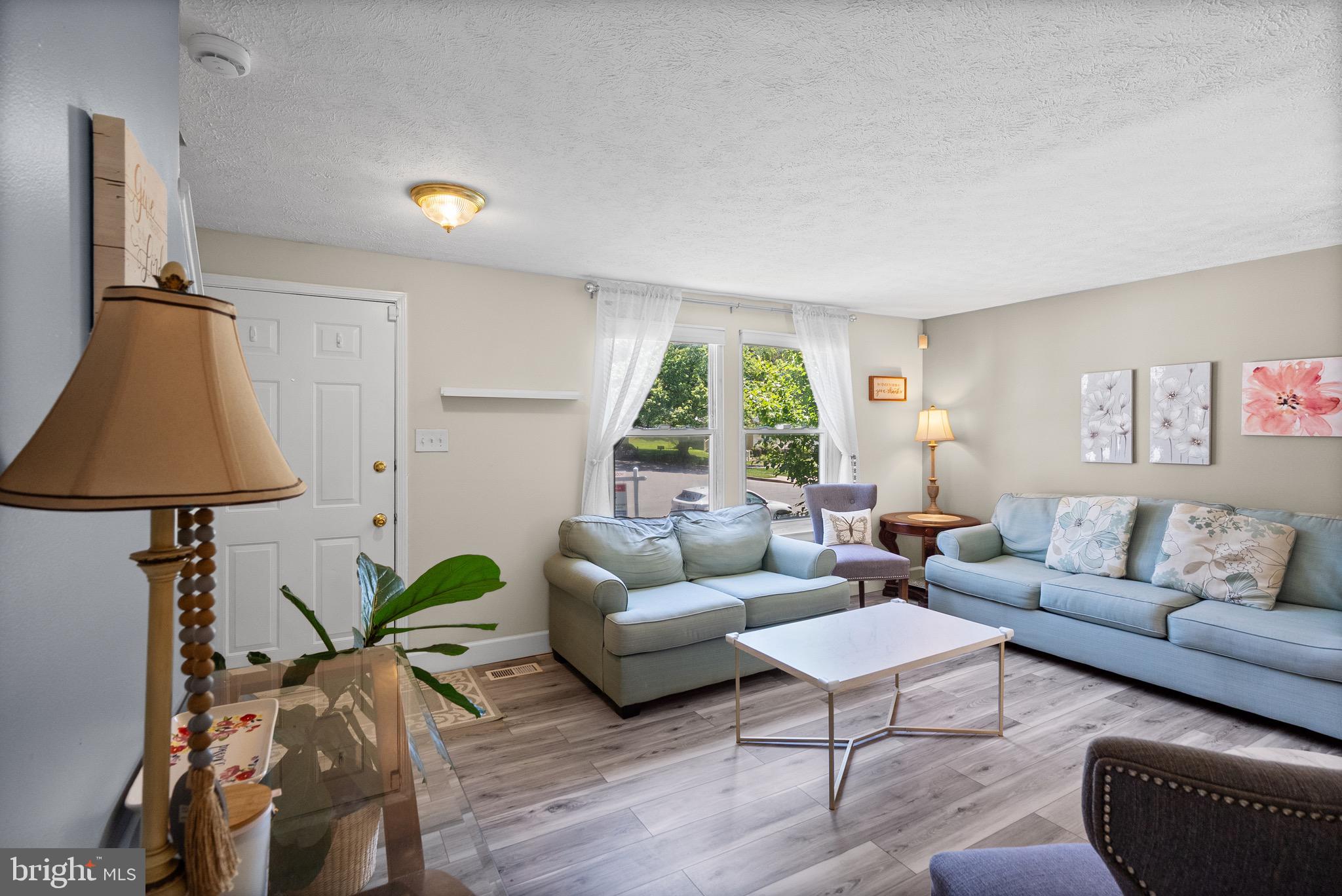 GUILFORD SQUARE - Residential