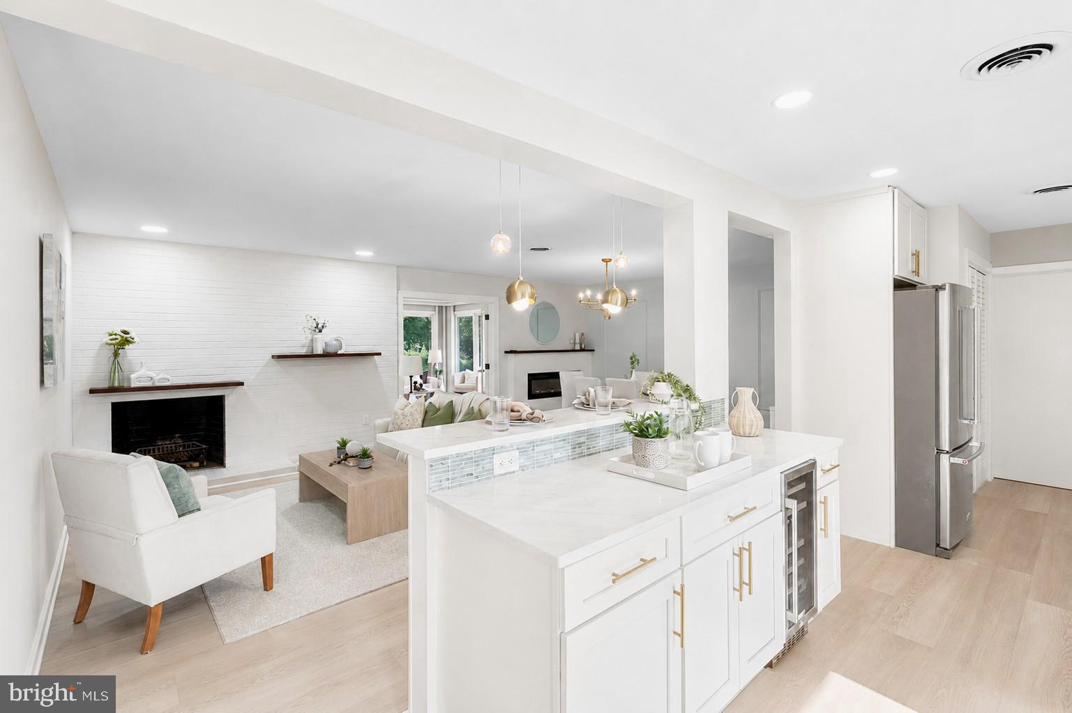 LONG MEADOW ESTATES - Residential