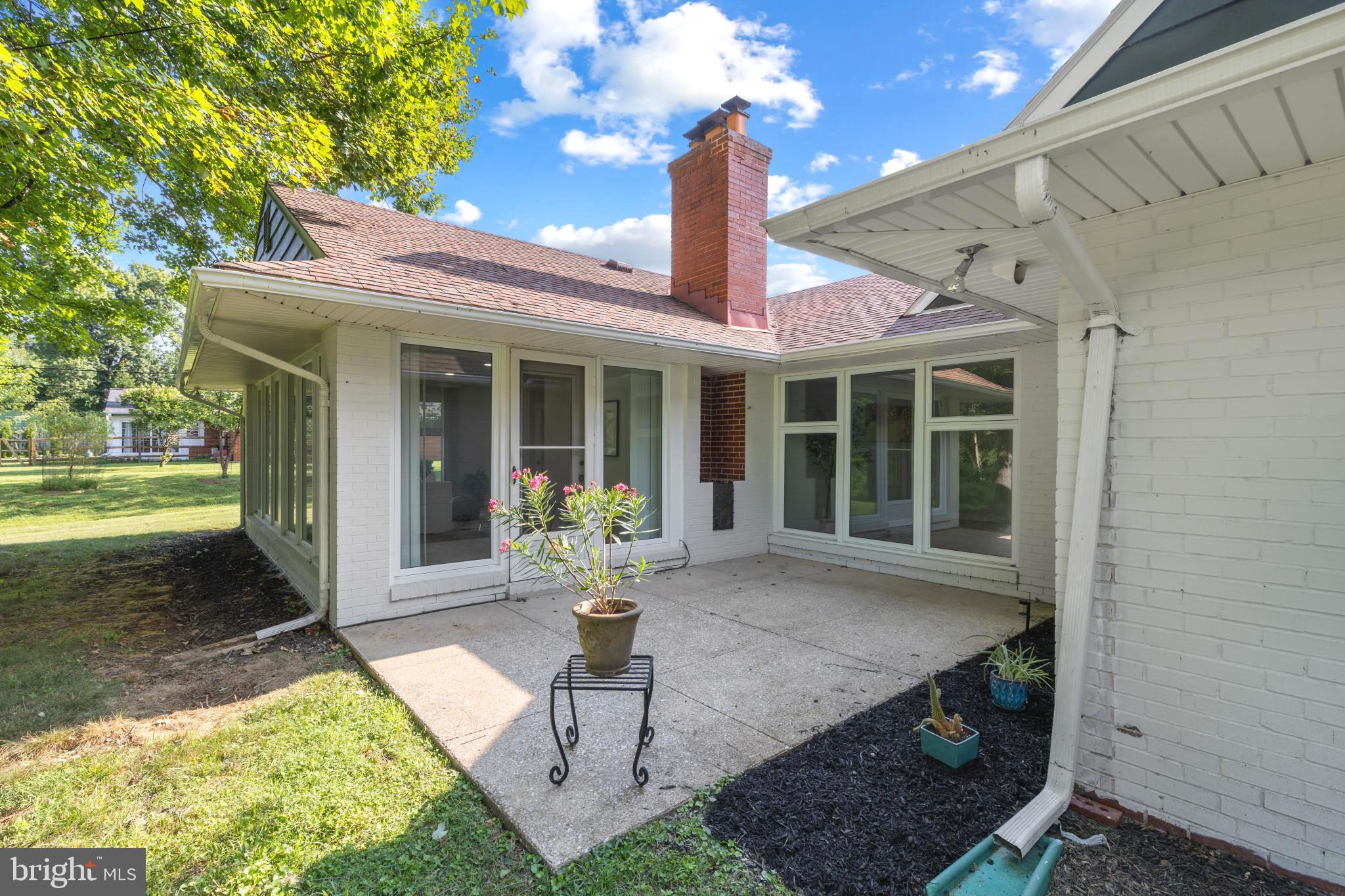 LONG MEADOW ESTATES - Residential