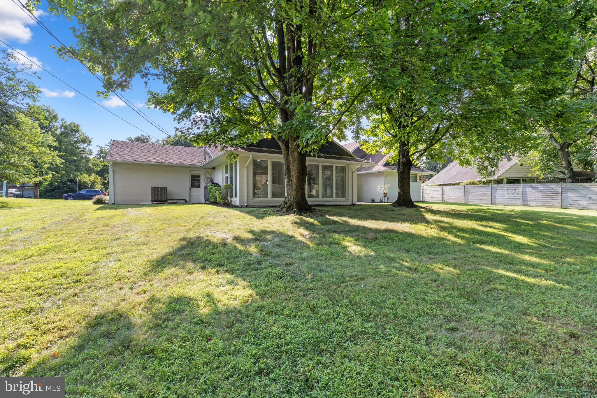 LONG MEADOW ESTATES - Residential