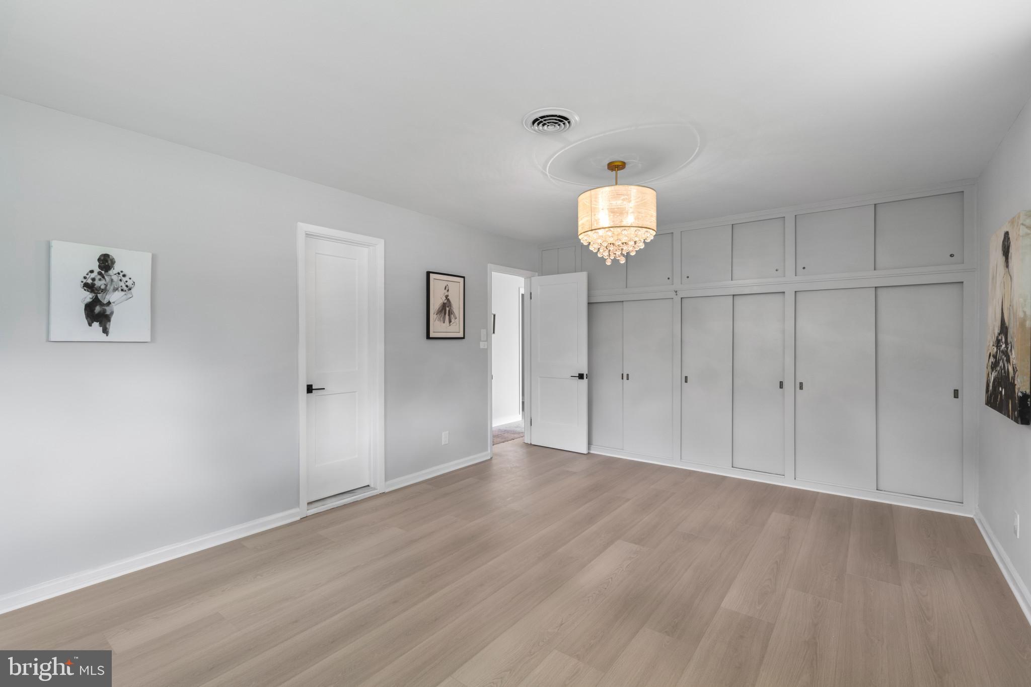 LONG MEADOW ESTATES - Residential