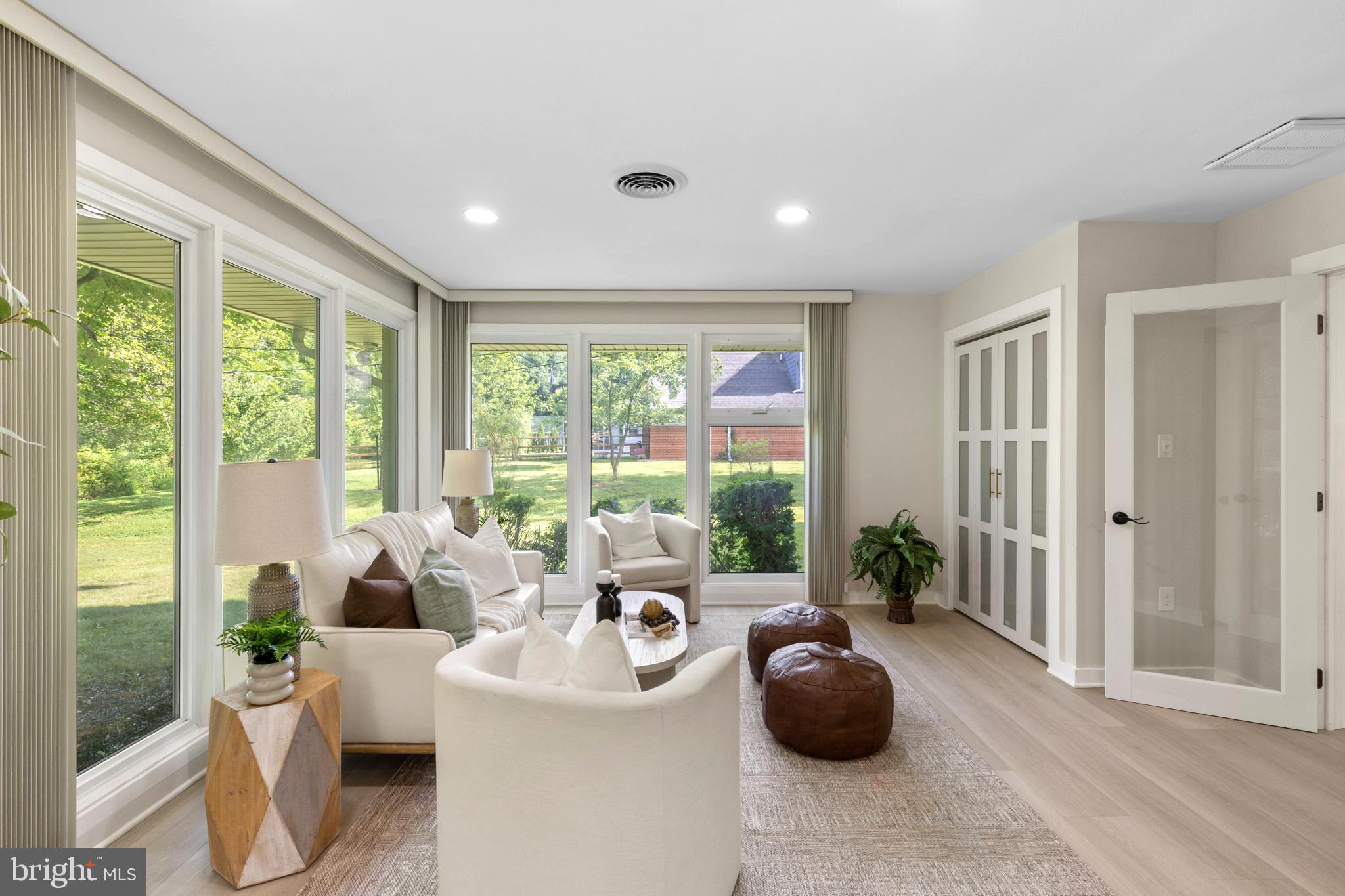 LONG MEADOW ESTATES - Residential