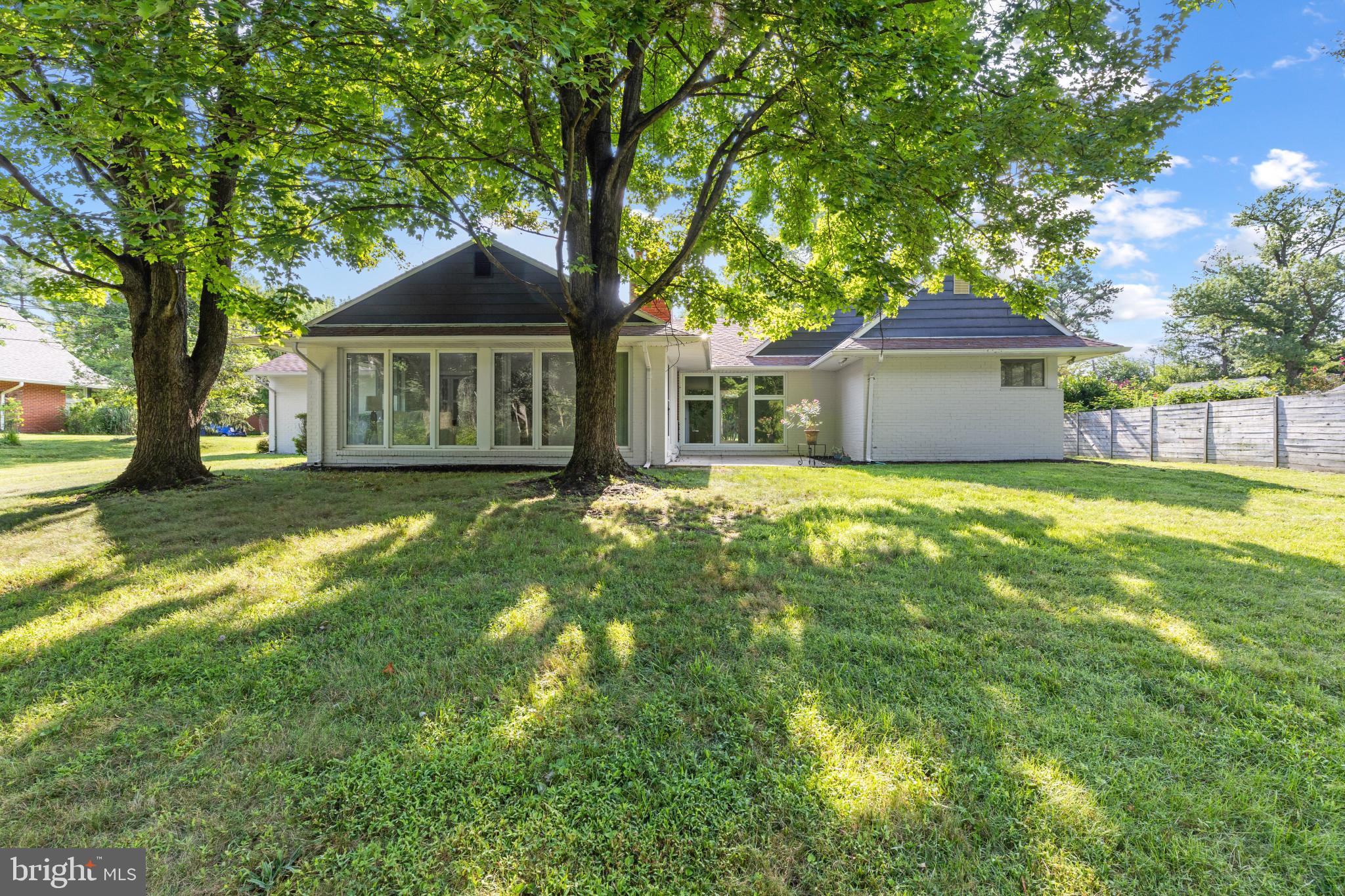 LONG MEADOW ESTATES - Residential