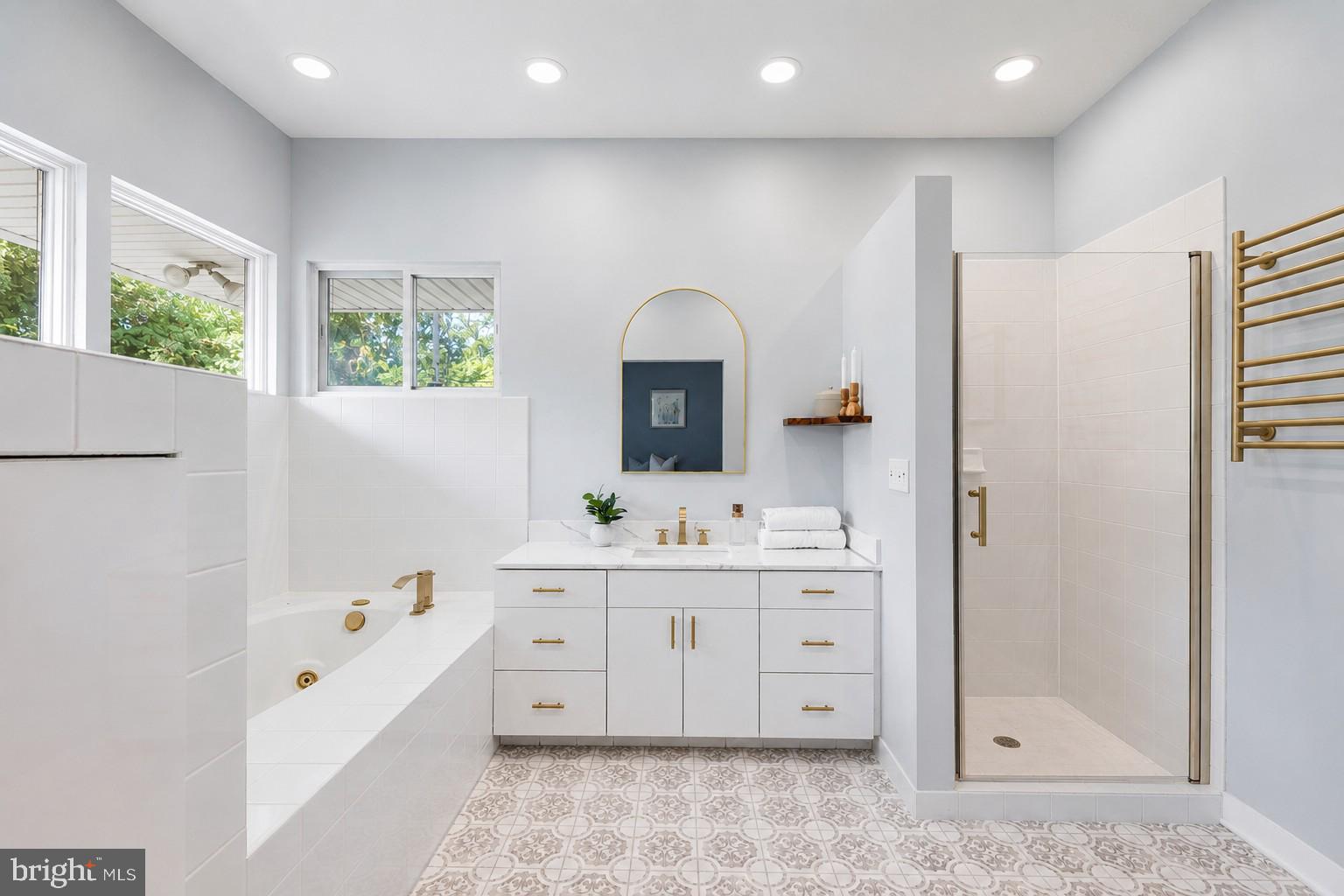 LONG MEADOW ESTATES - Residential