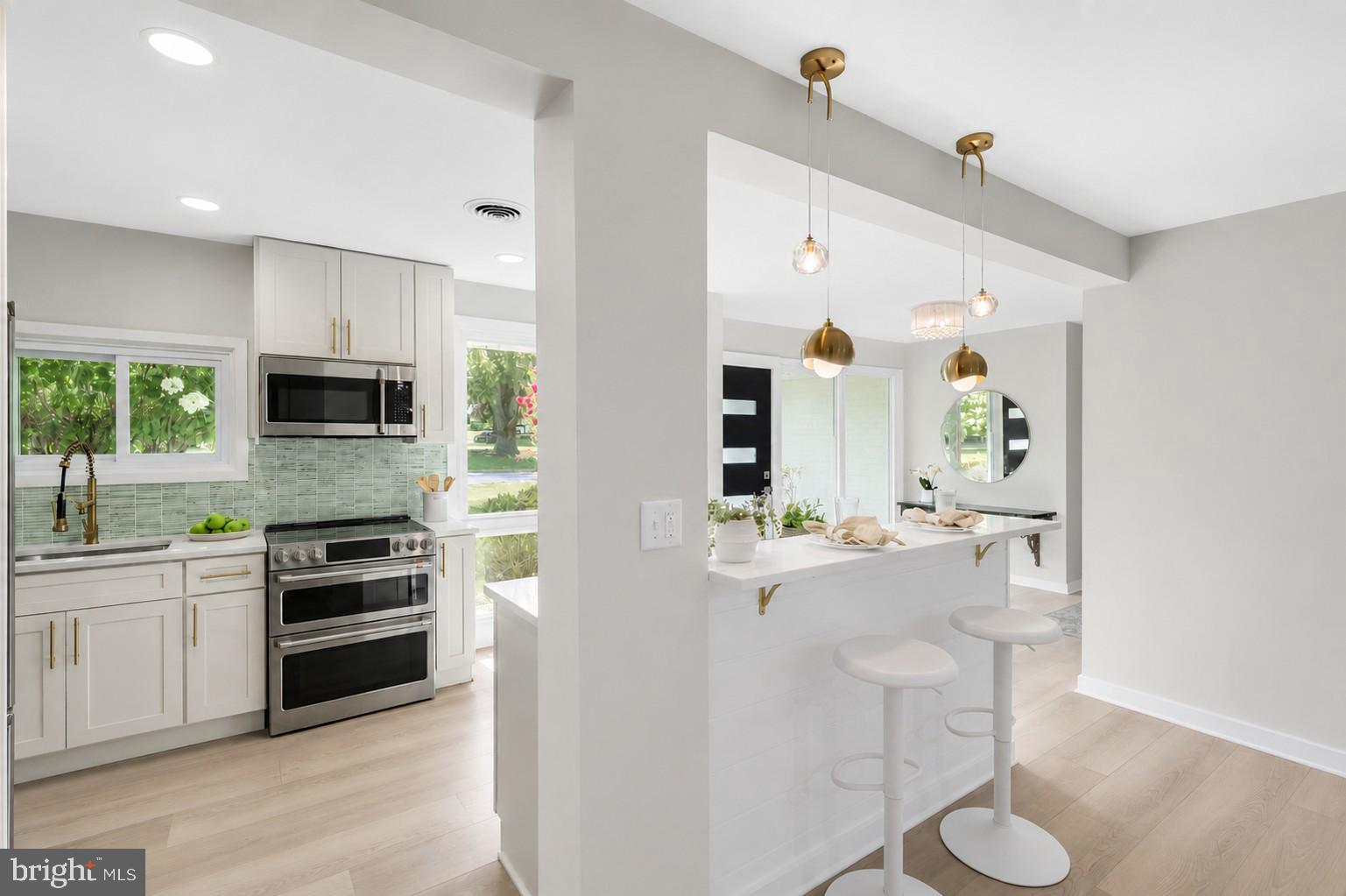 LONG MEADOW ESTATES - Residential