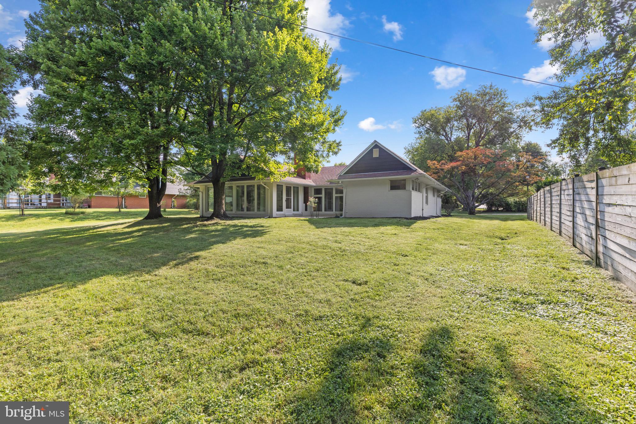 LONG MEADOW ESTATES - Residential