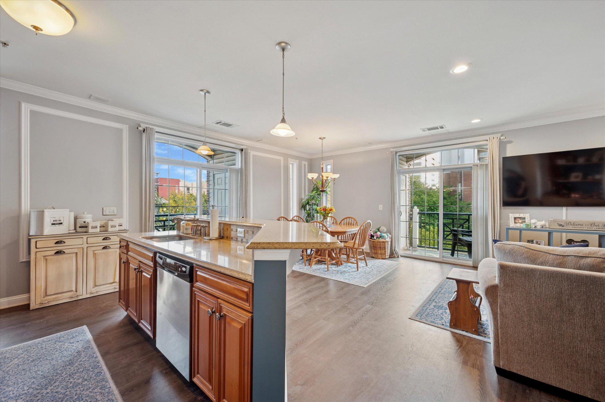 THE GRANDE AT RIVERVIEW - Residential