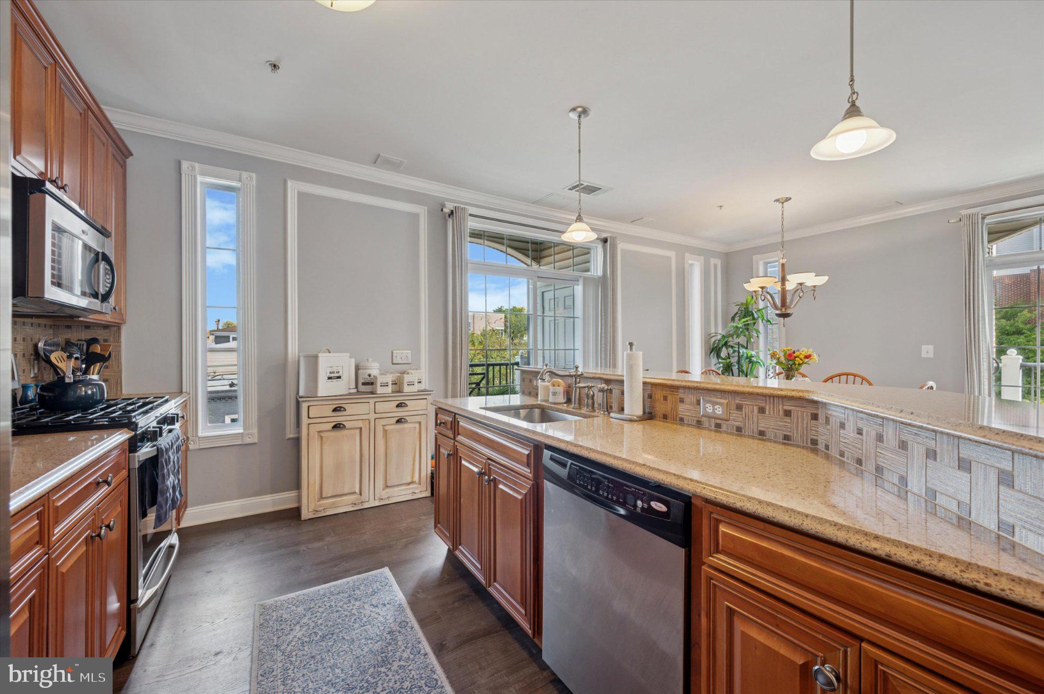 THE GRANDE AT RIVERVIEW - Residential