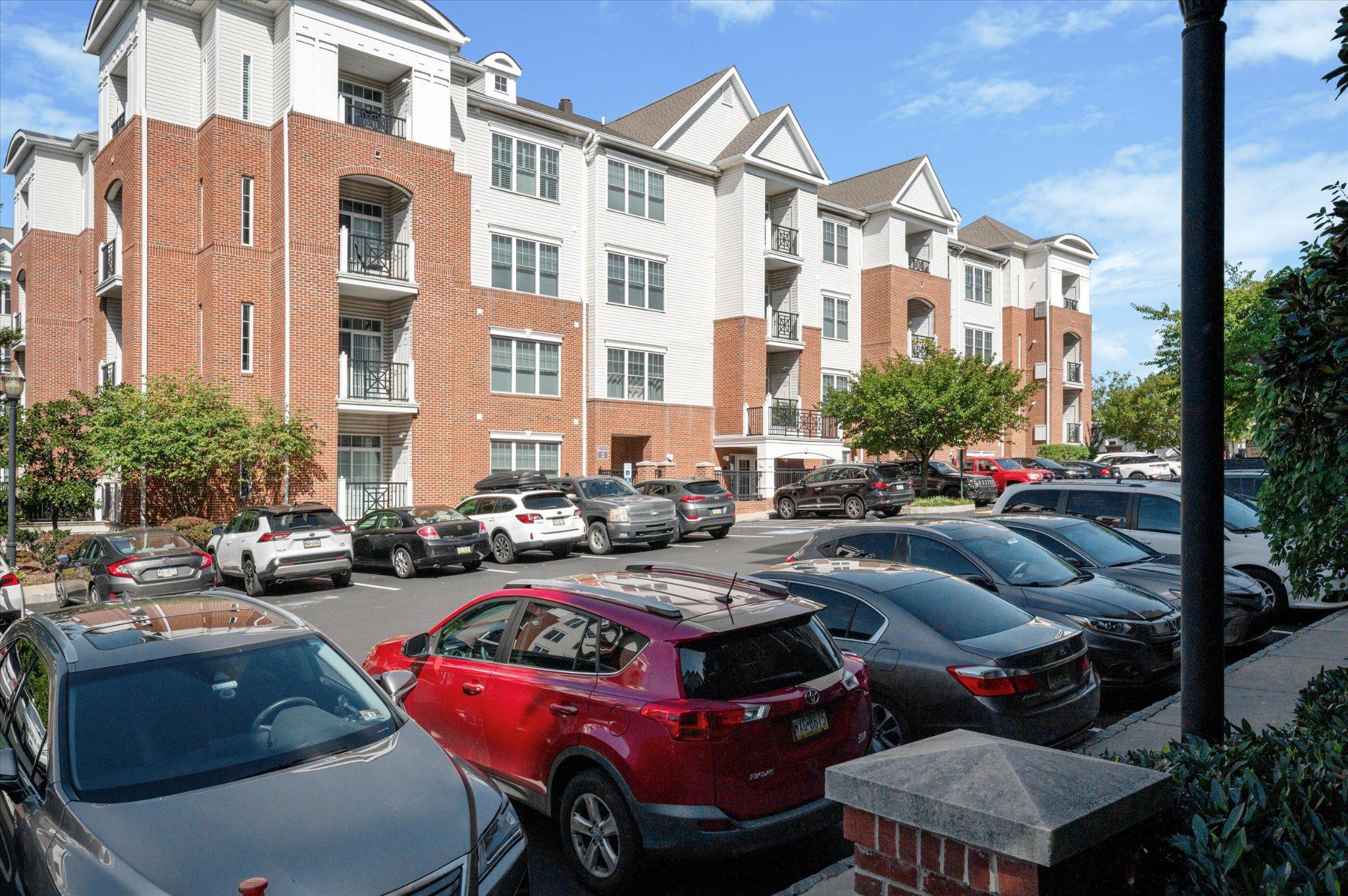 THE GRANDE AT RIVERVIEW - Residential