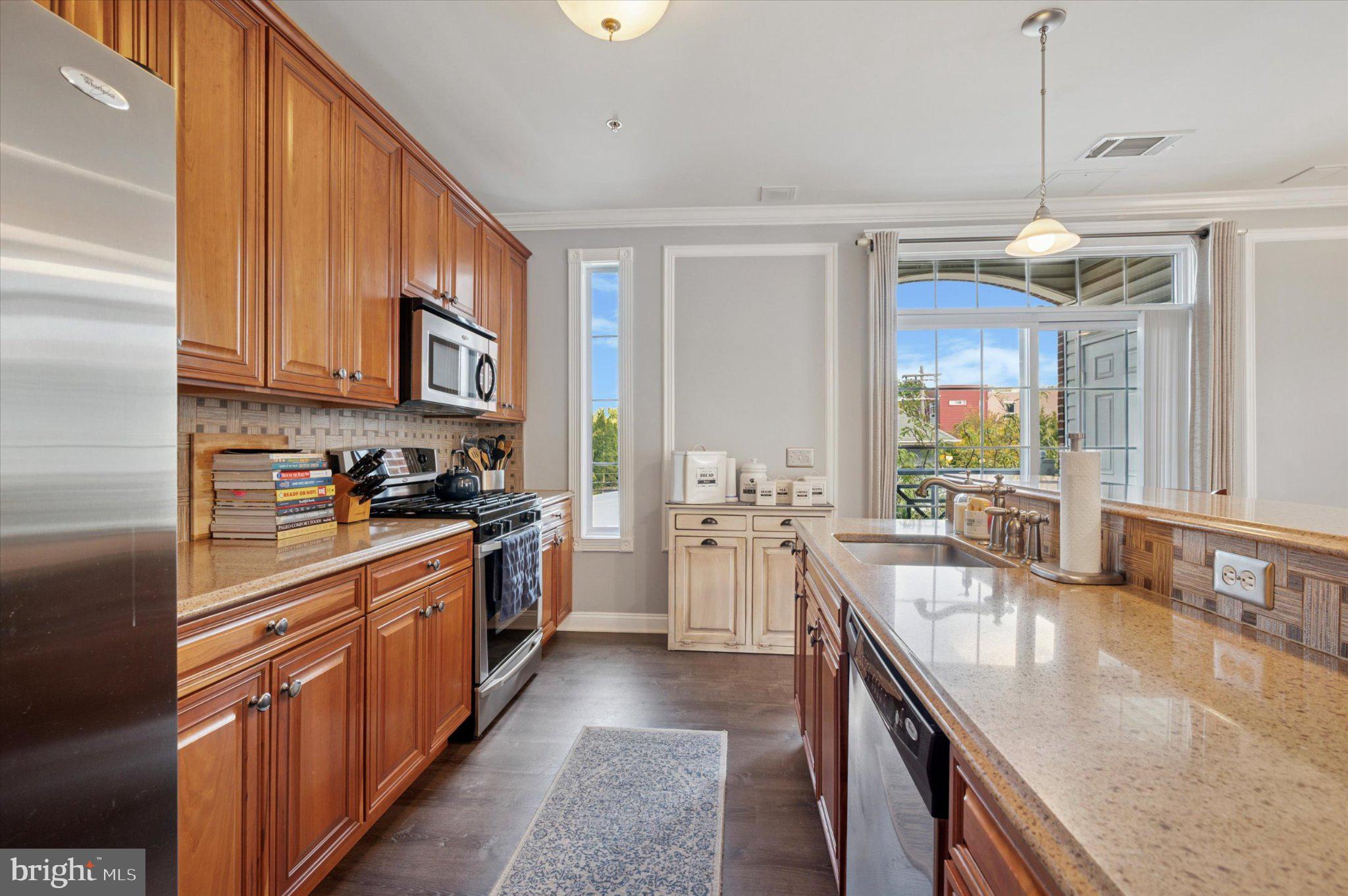 THE GRANDE AT RIVERVIEW - Residential