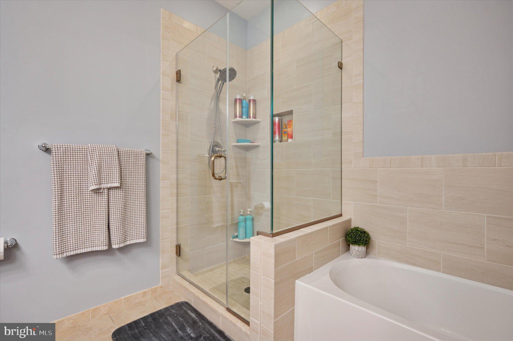 THE GRANDE AT RIVERVIEW - Residential