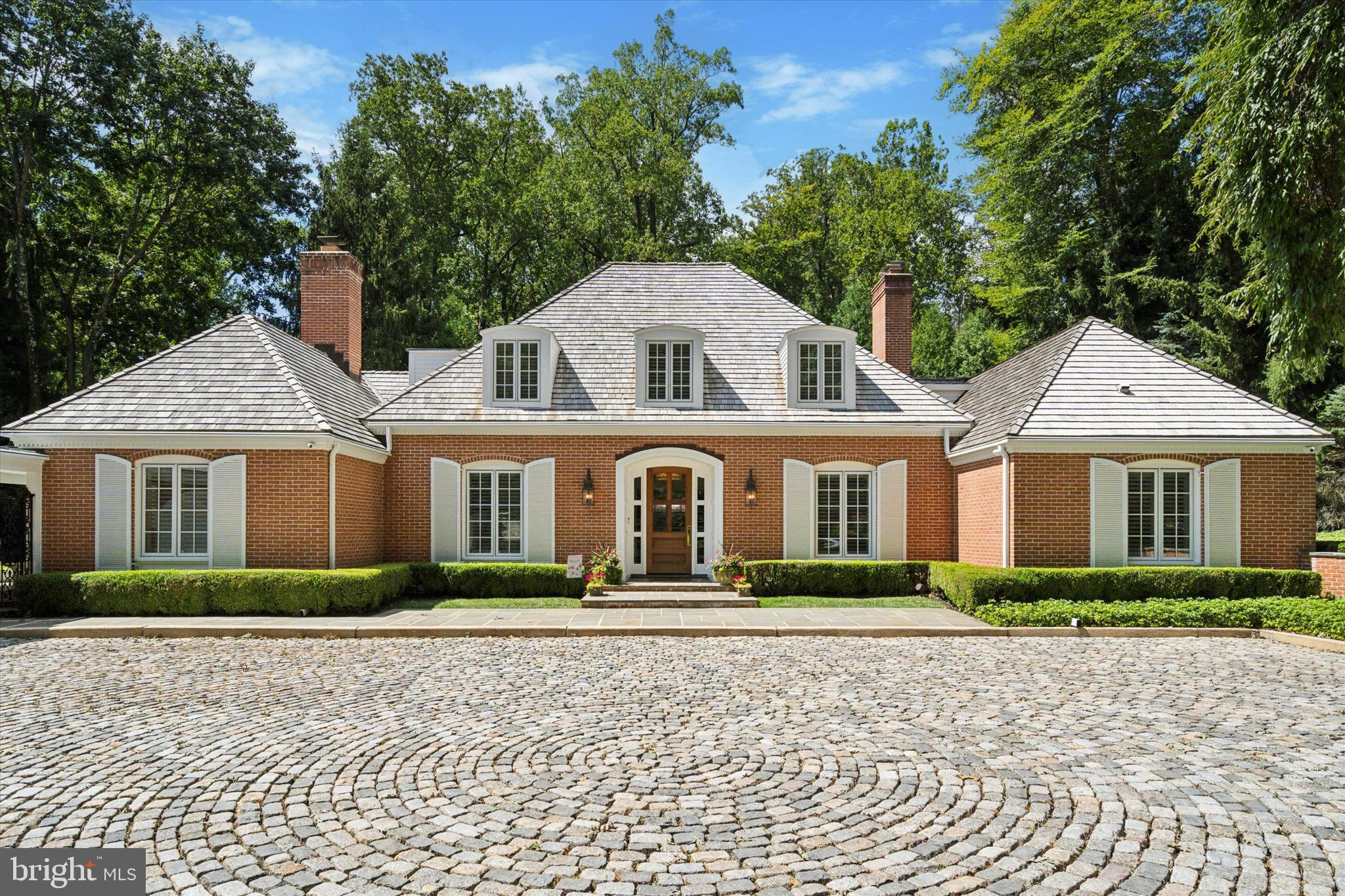 THE WOODS - Residential