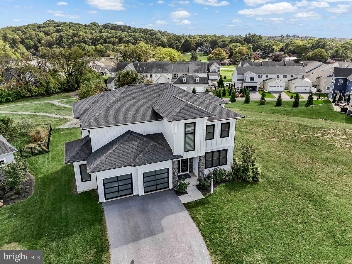 HAYDN MANOR - Residential