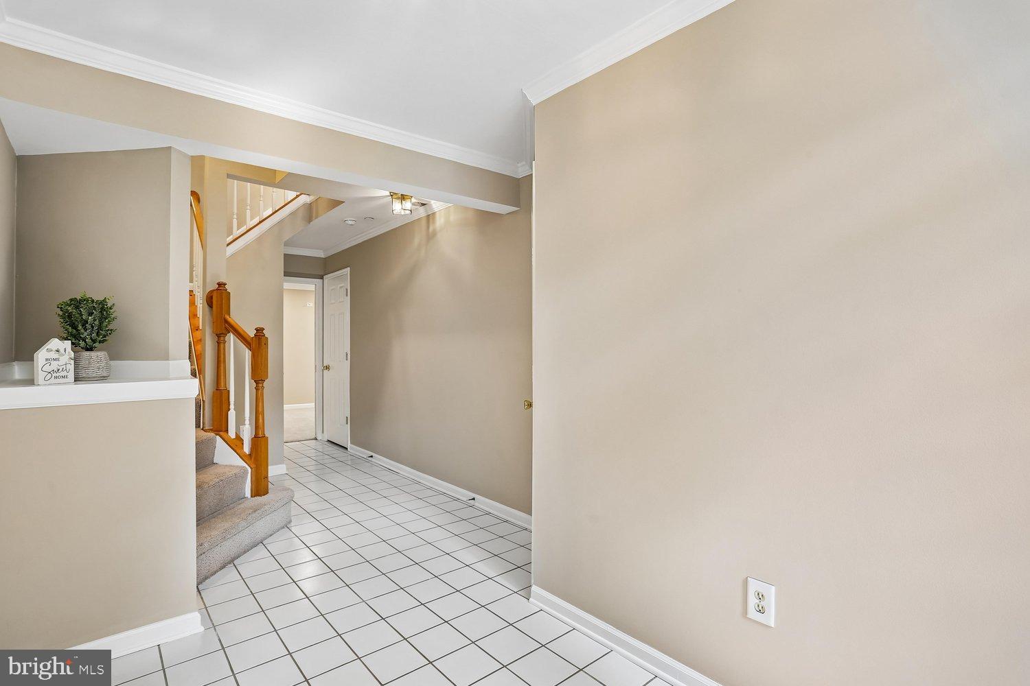 WHITLEY PARK CONDOMINIUM - Residential