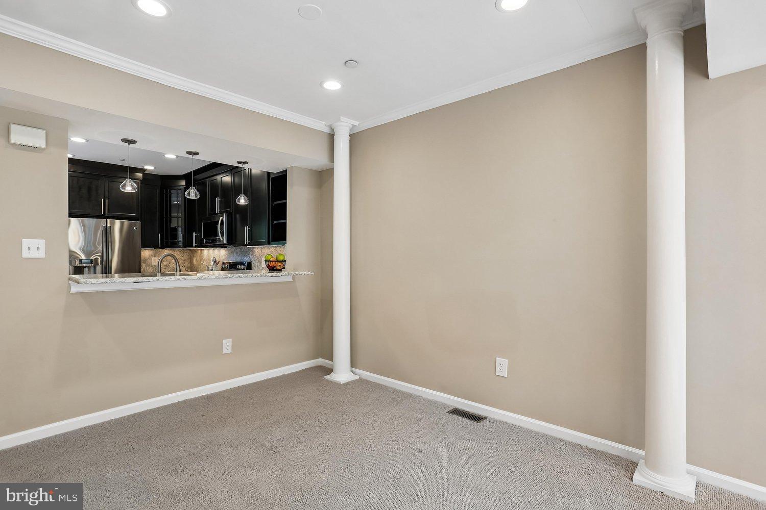 WHITLEY PARK CONDOMINIUM - Residential