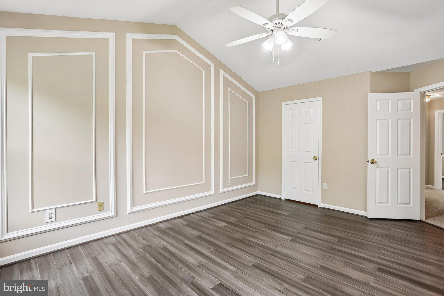 WHITLEY PARK CONDOMINIUM - Residential