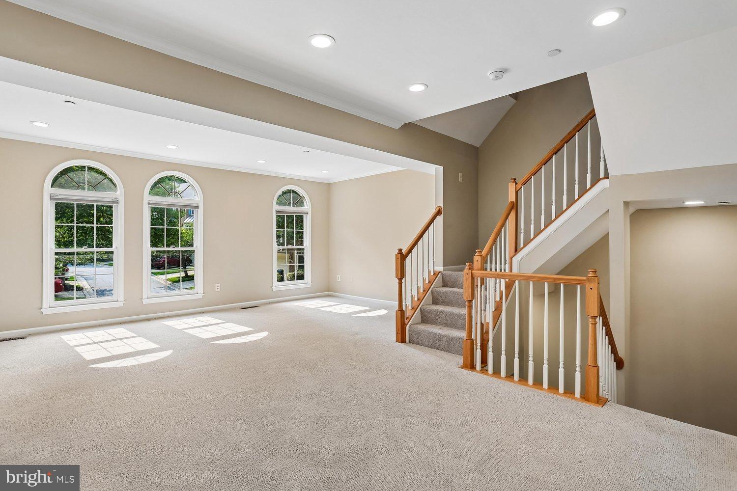 WHITLEY PARK CONDOMINIUM - Residential