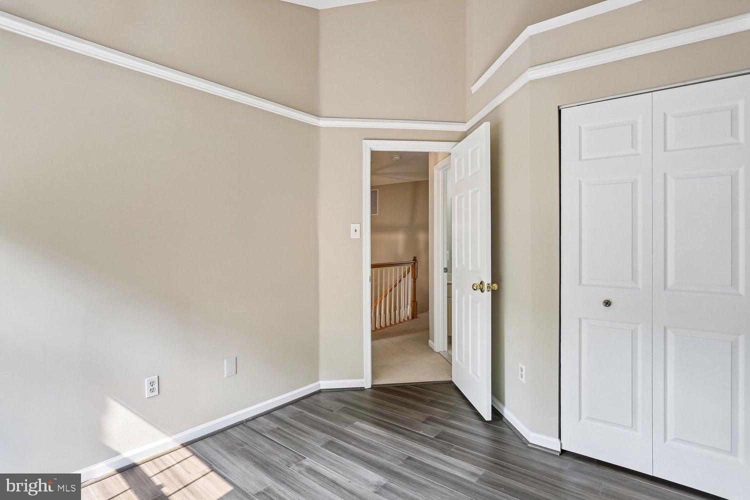 WHITLEY PARK CONDOMINIUM - Residential