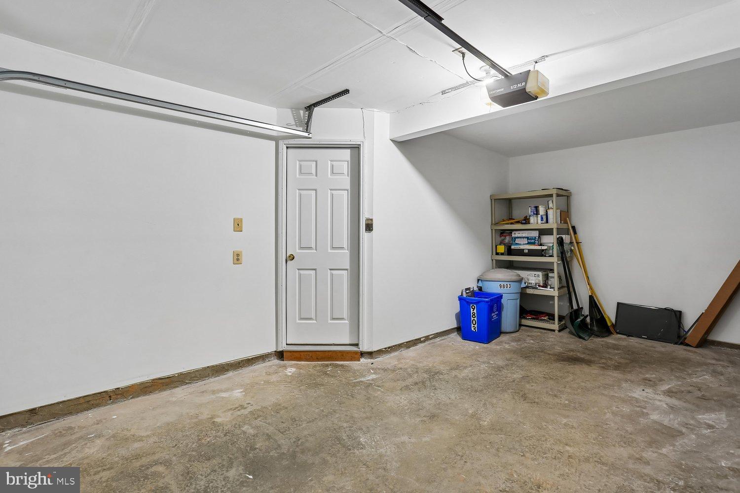 WHITLEY PARK CONDOMINIUM - Residential