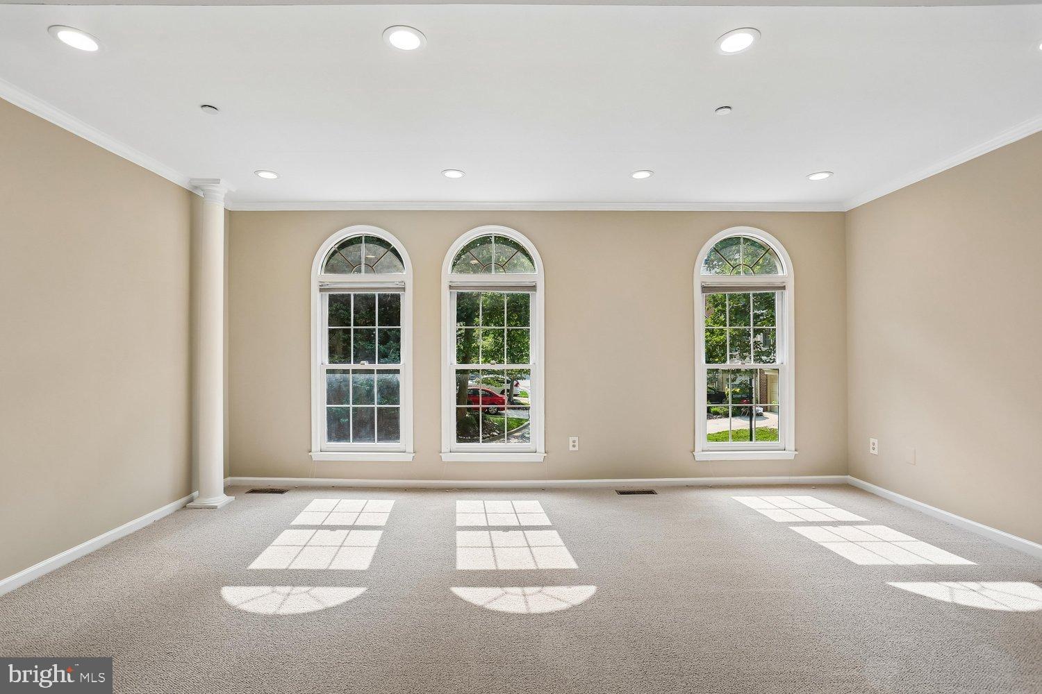 WHITLEY PARK CONDOMINIUM - Residential