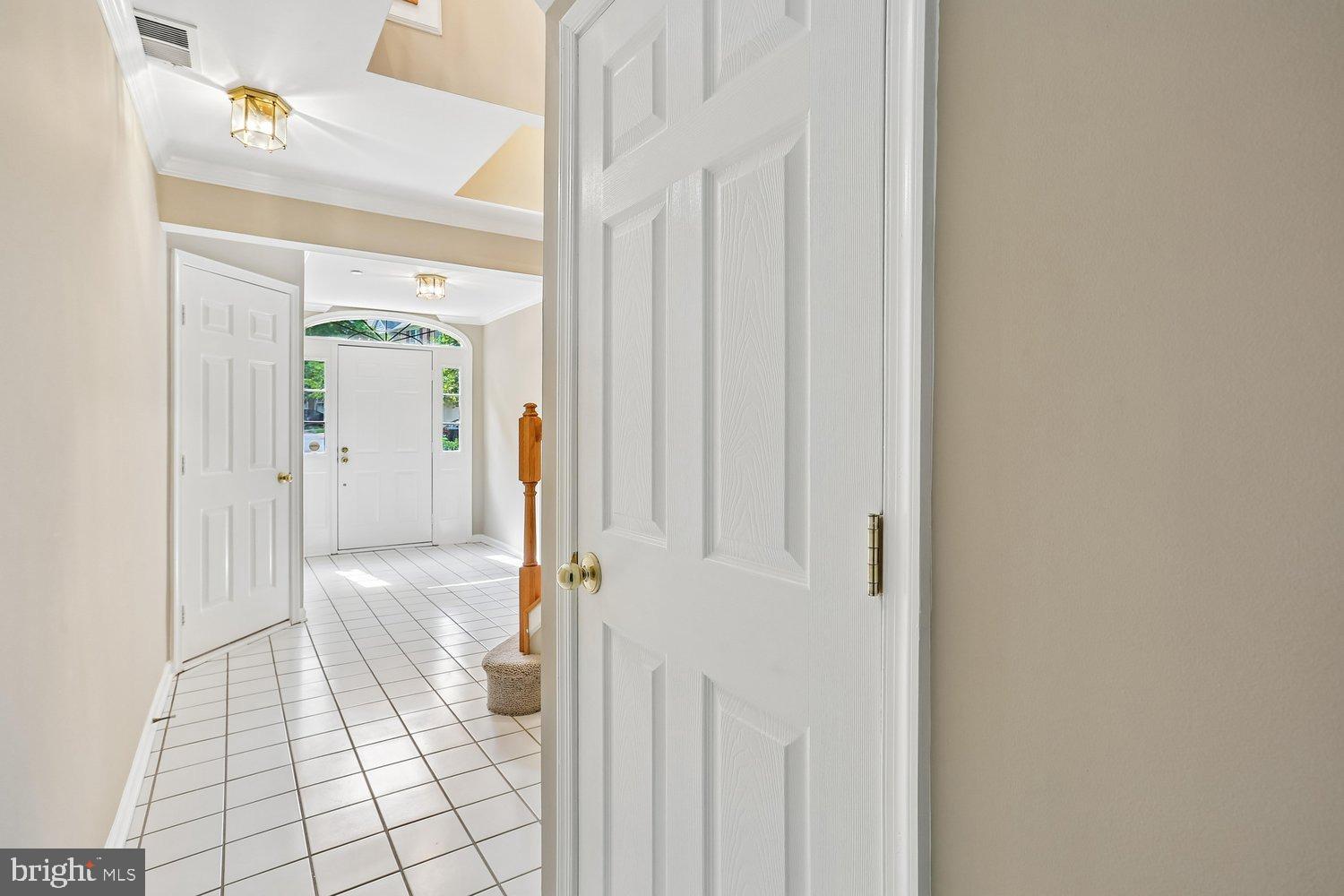 WHITLEY PARK CONDOMINIUM - Residential