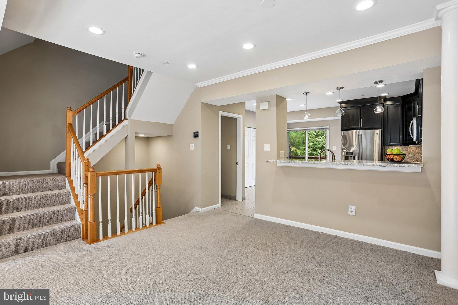 WHITLEY PARK CONDOMINIUM - Residential