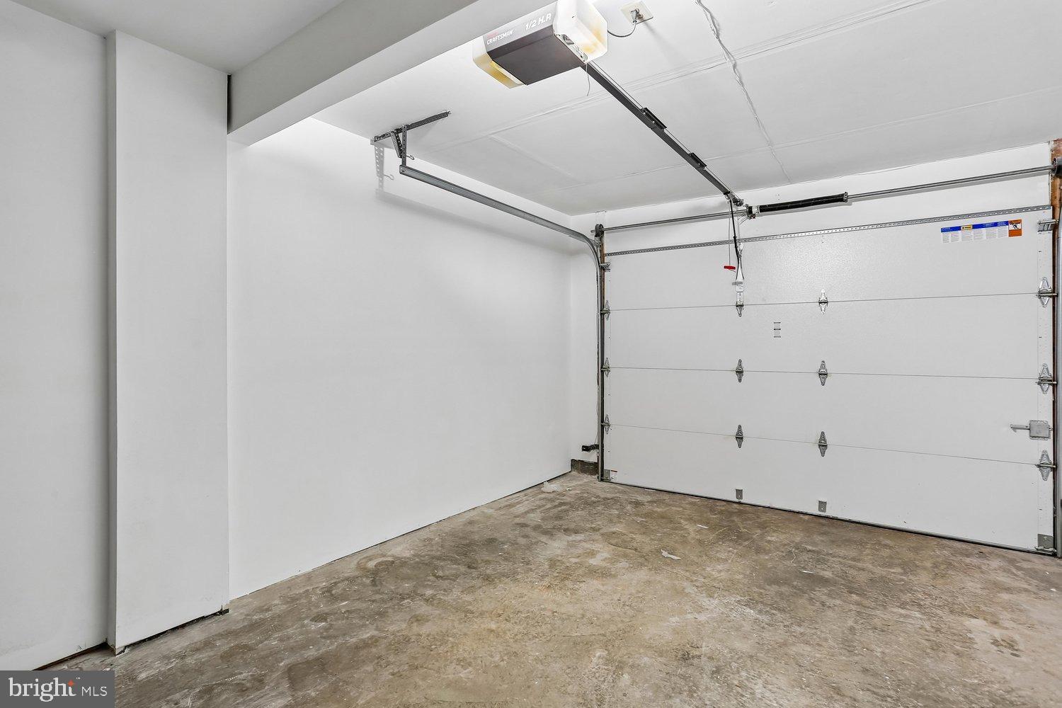 WHITLEY PARK CONDOMINIUM - Residential