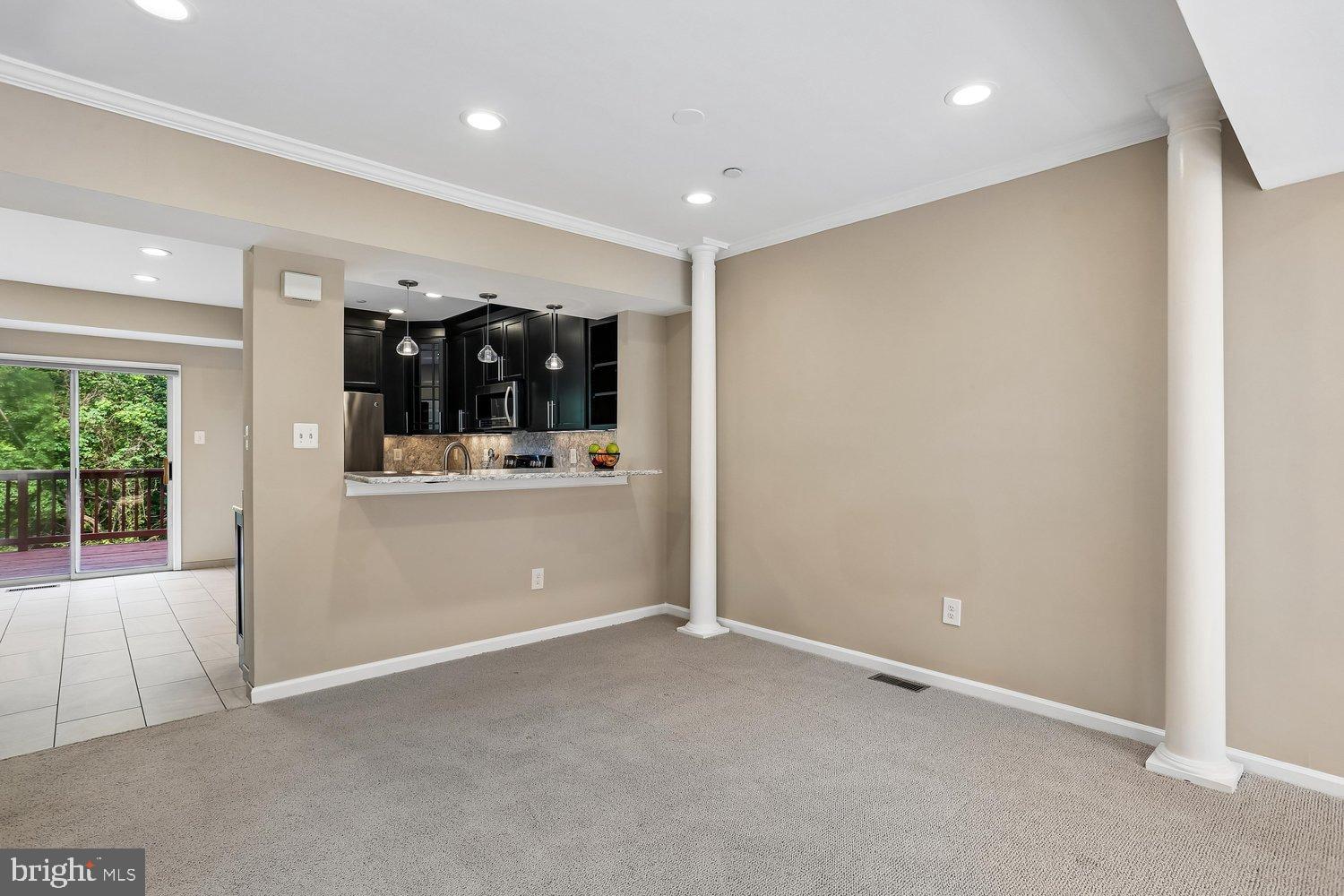 WHITLEY PARK CONDOMINIUM - Residential