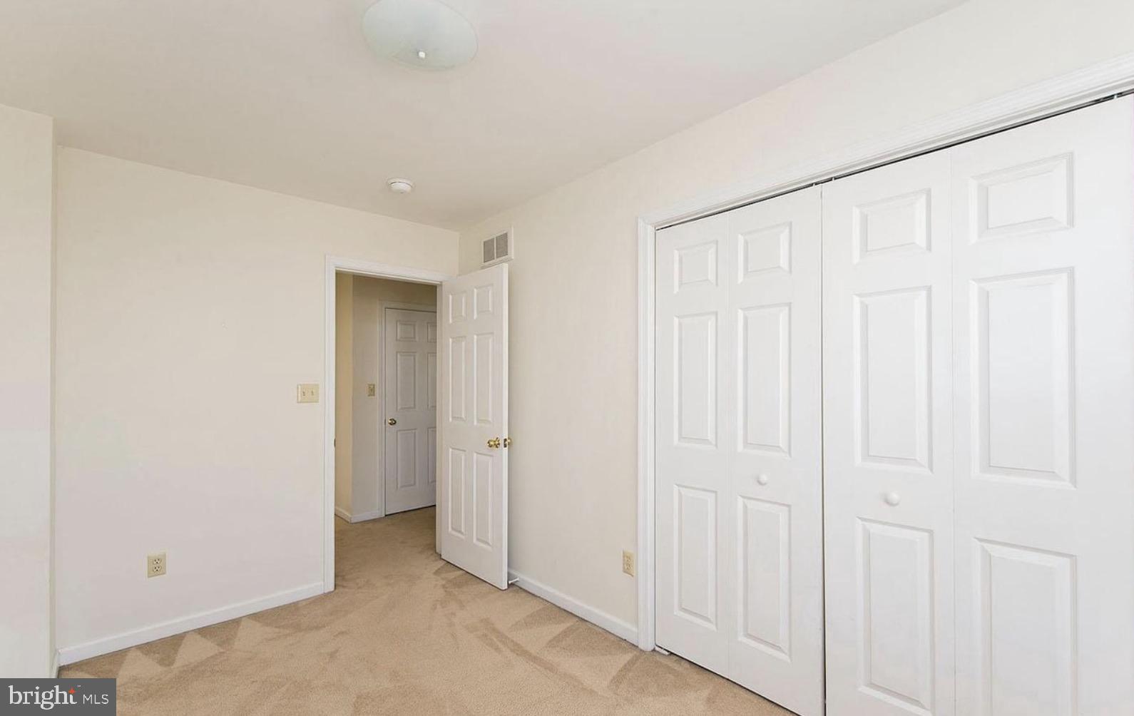 LEXINGTON COURT - Residential Lease