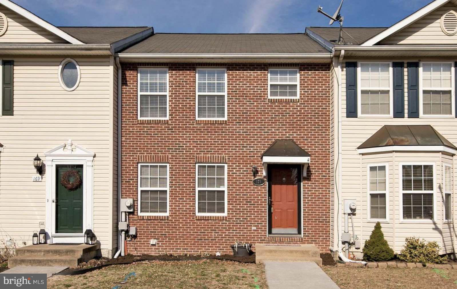 LEXINGTON COURT - Residential Lease