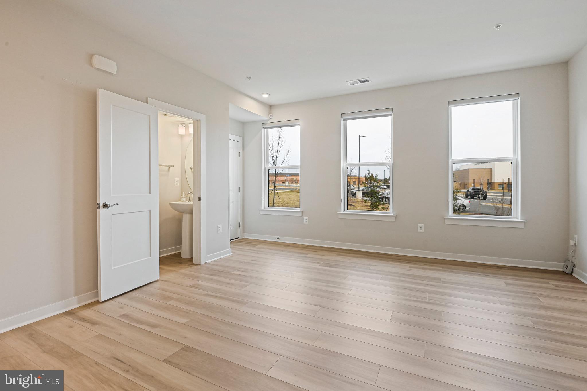 ASHBROOK - Residential Lease