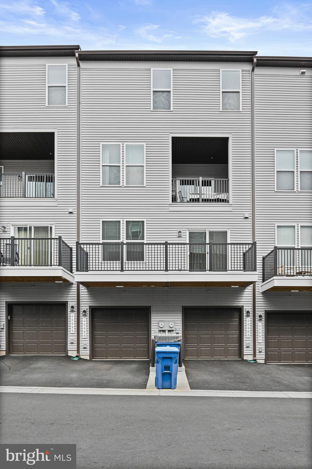 ASHBROOK - Residential Lease