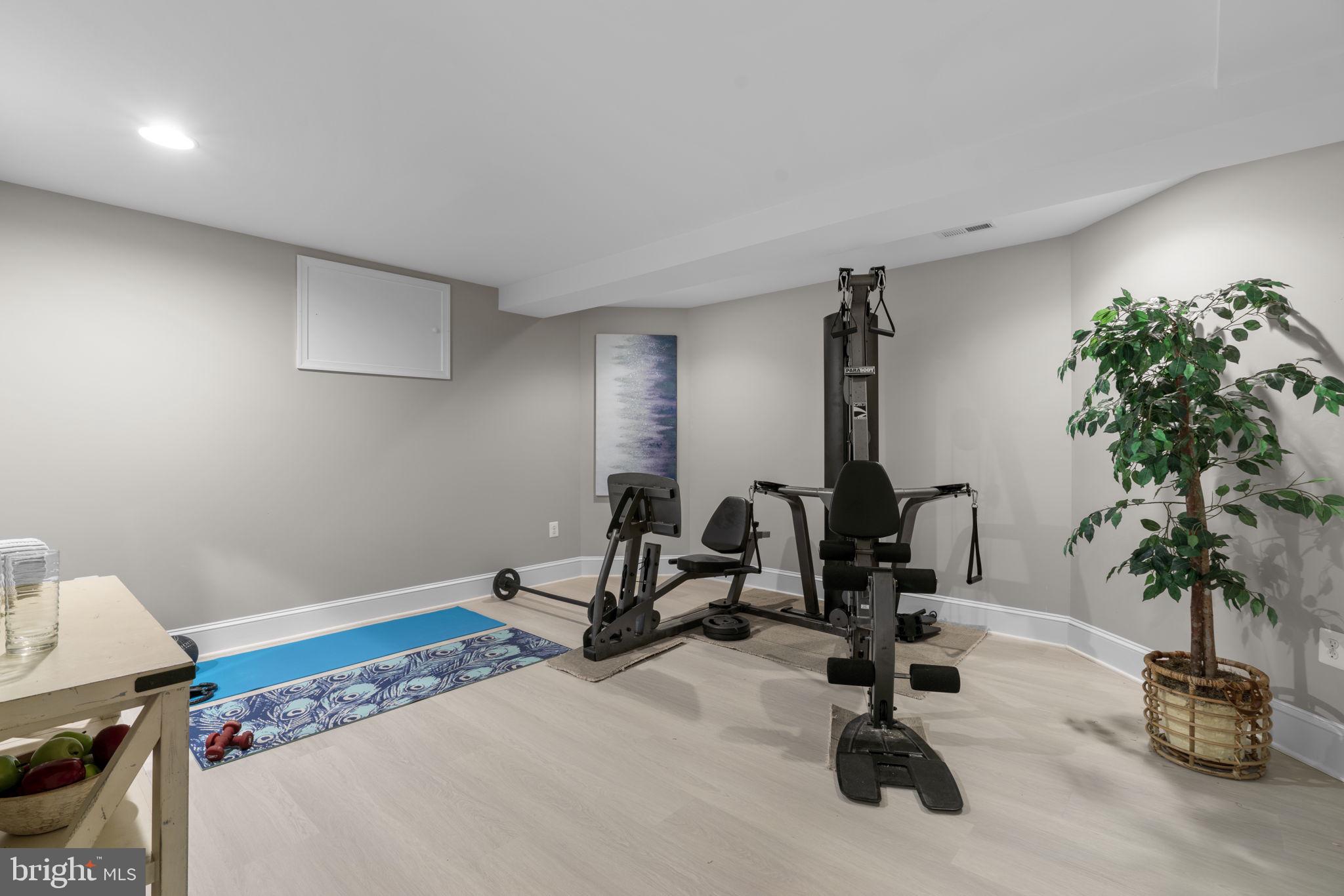 WOODLAND ESTATES - Residential