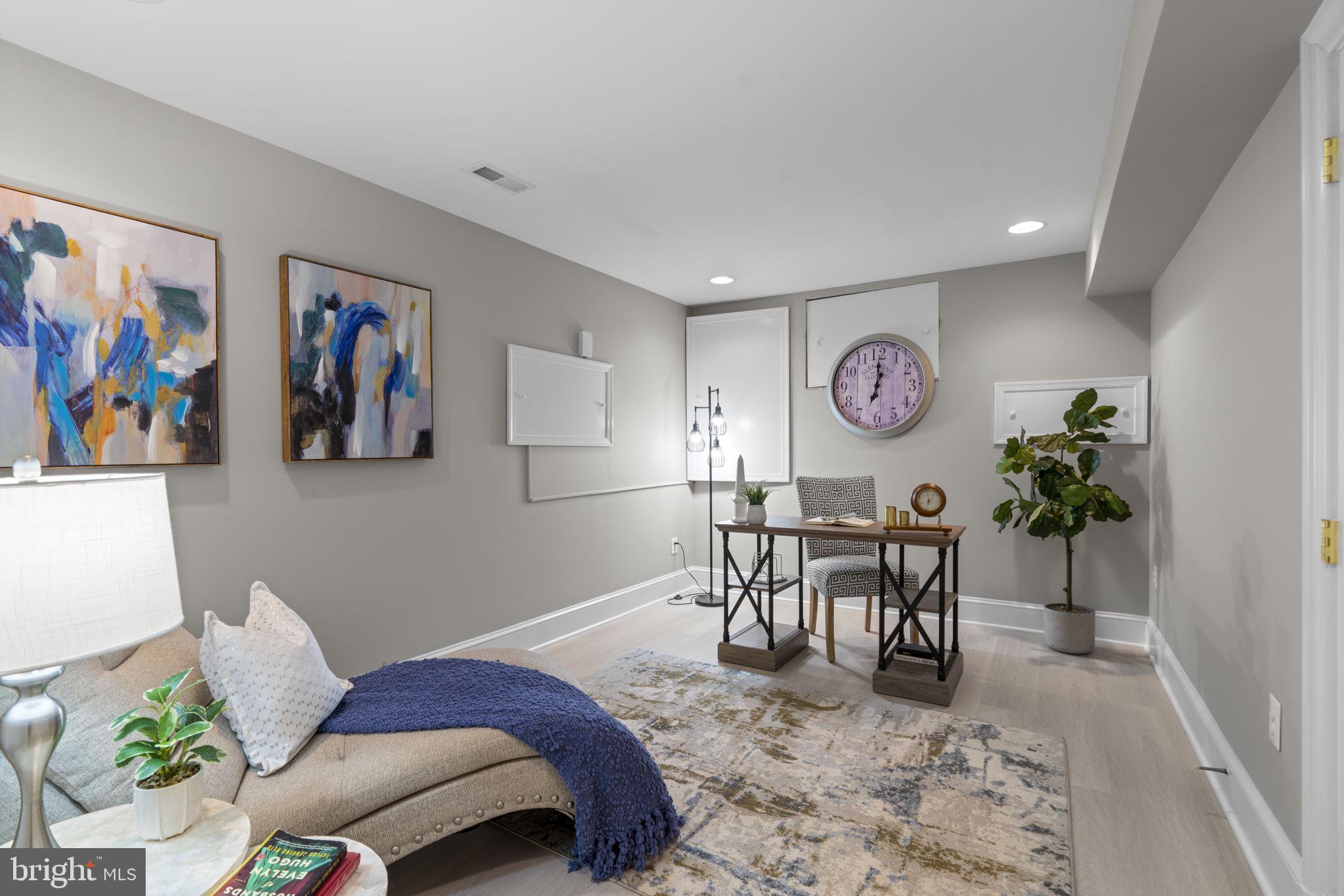 WOODLAND ESTATES - Residential