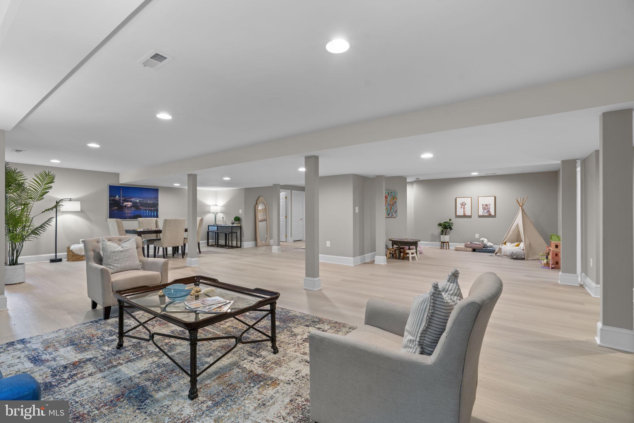 WOODLAND ESTATES - Residential