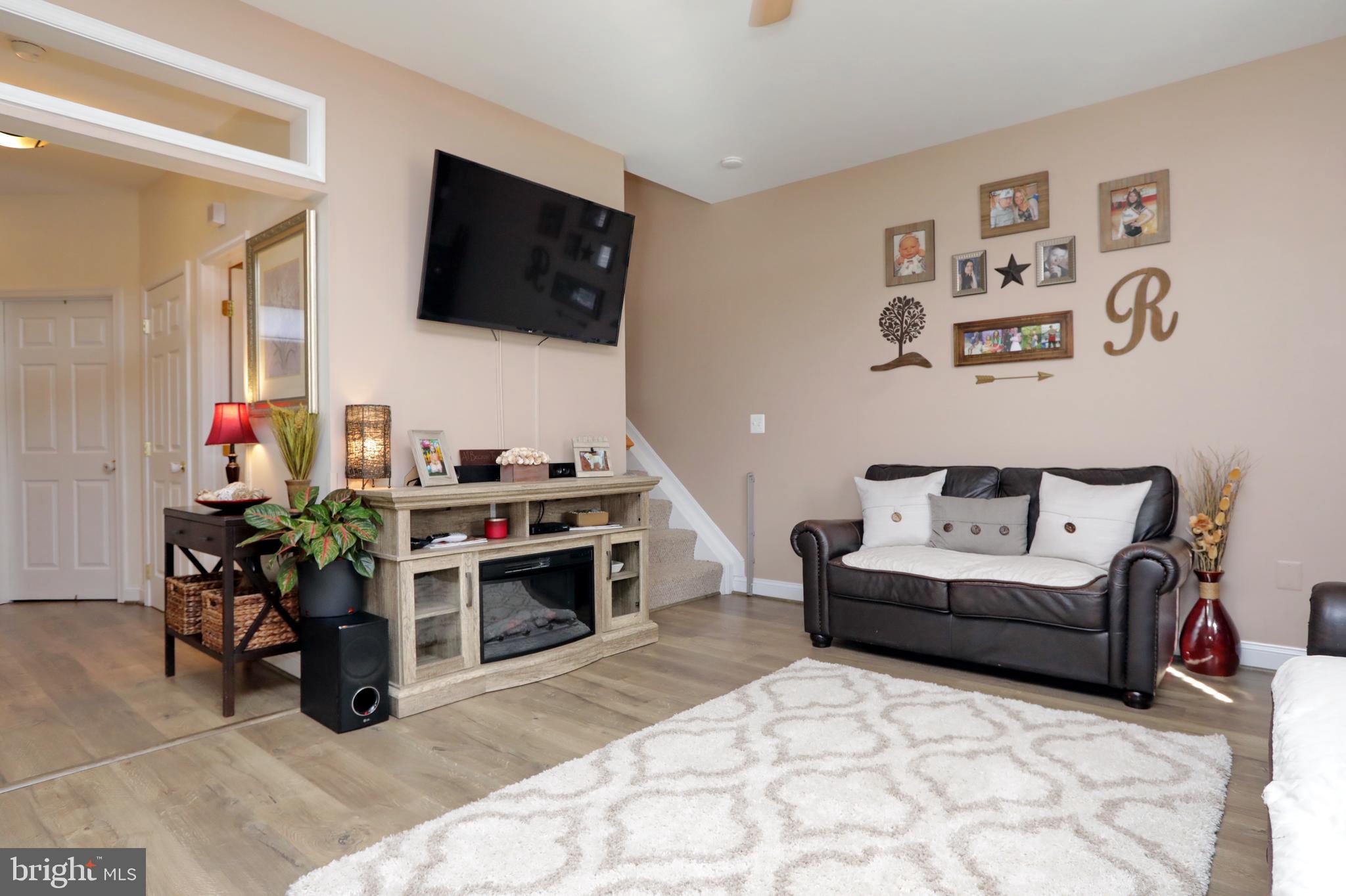 WESTBURY PUB - Residential