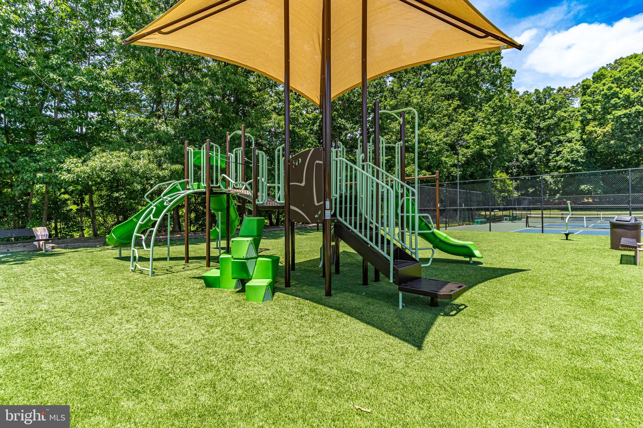 KINGSTOWNE - Residential Lease