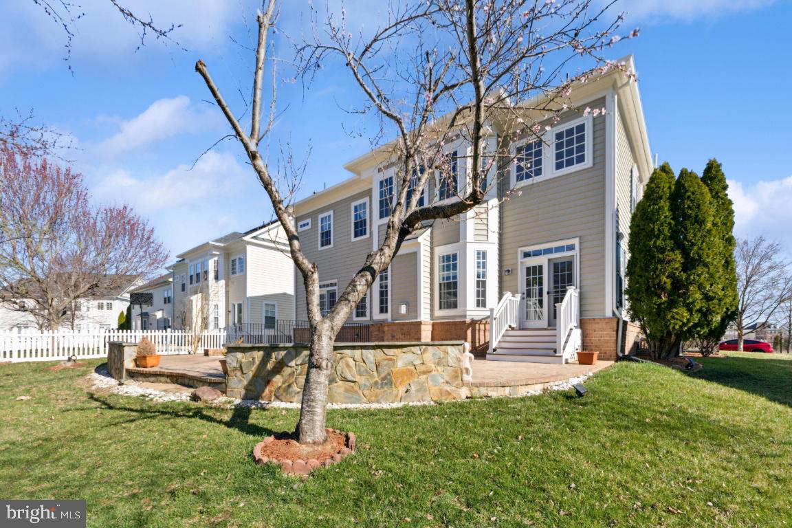 NEW BRISTOW VILLAGE - Residential