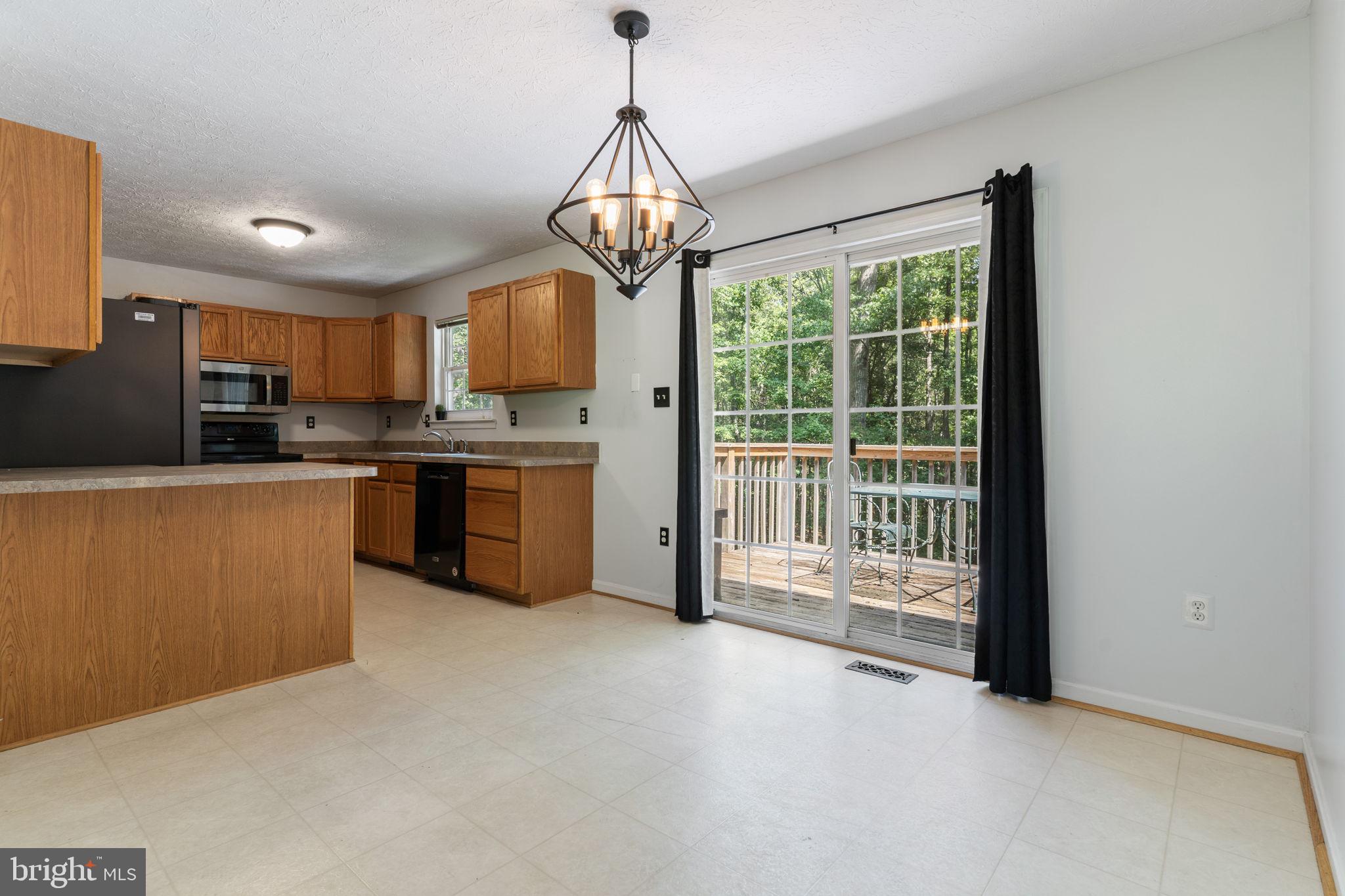 BEVERLY ESTATES - Residential
