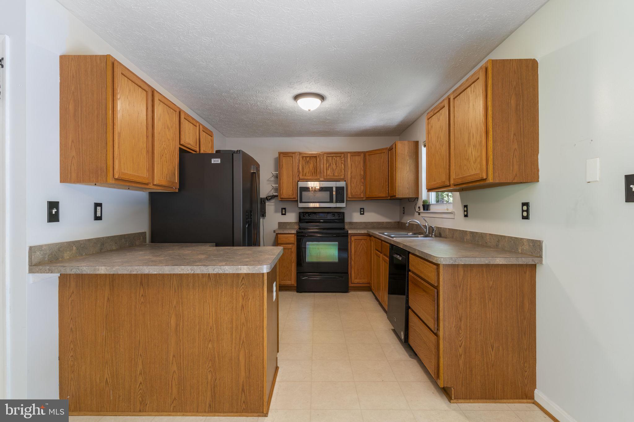 BEVERLY ESTATES - Residential