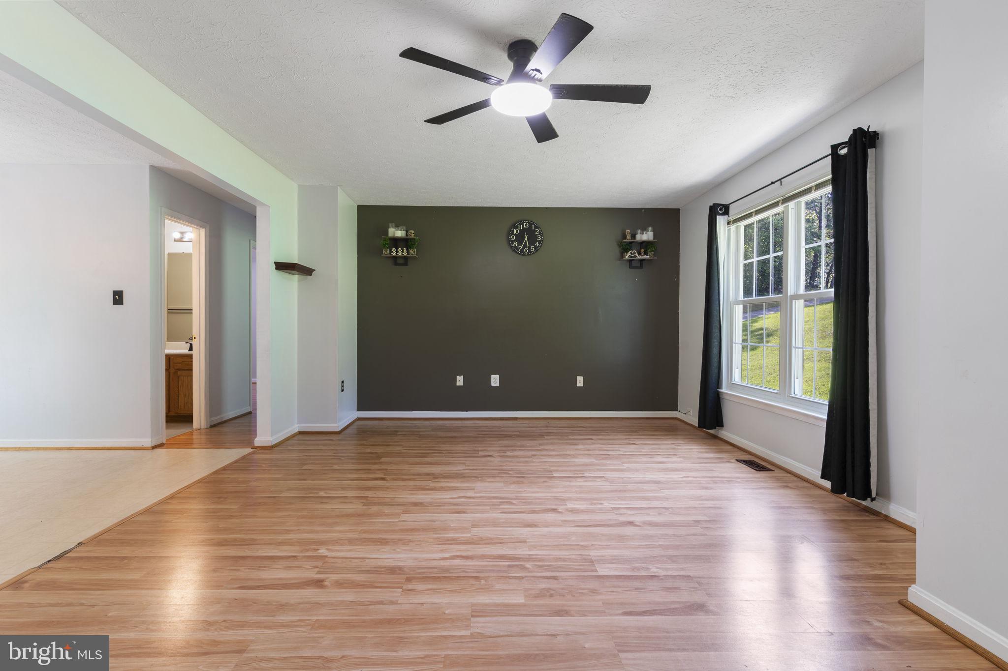 BEVERLY ESTATES - Residential