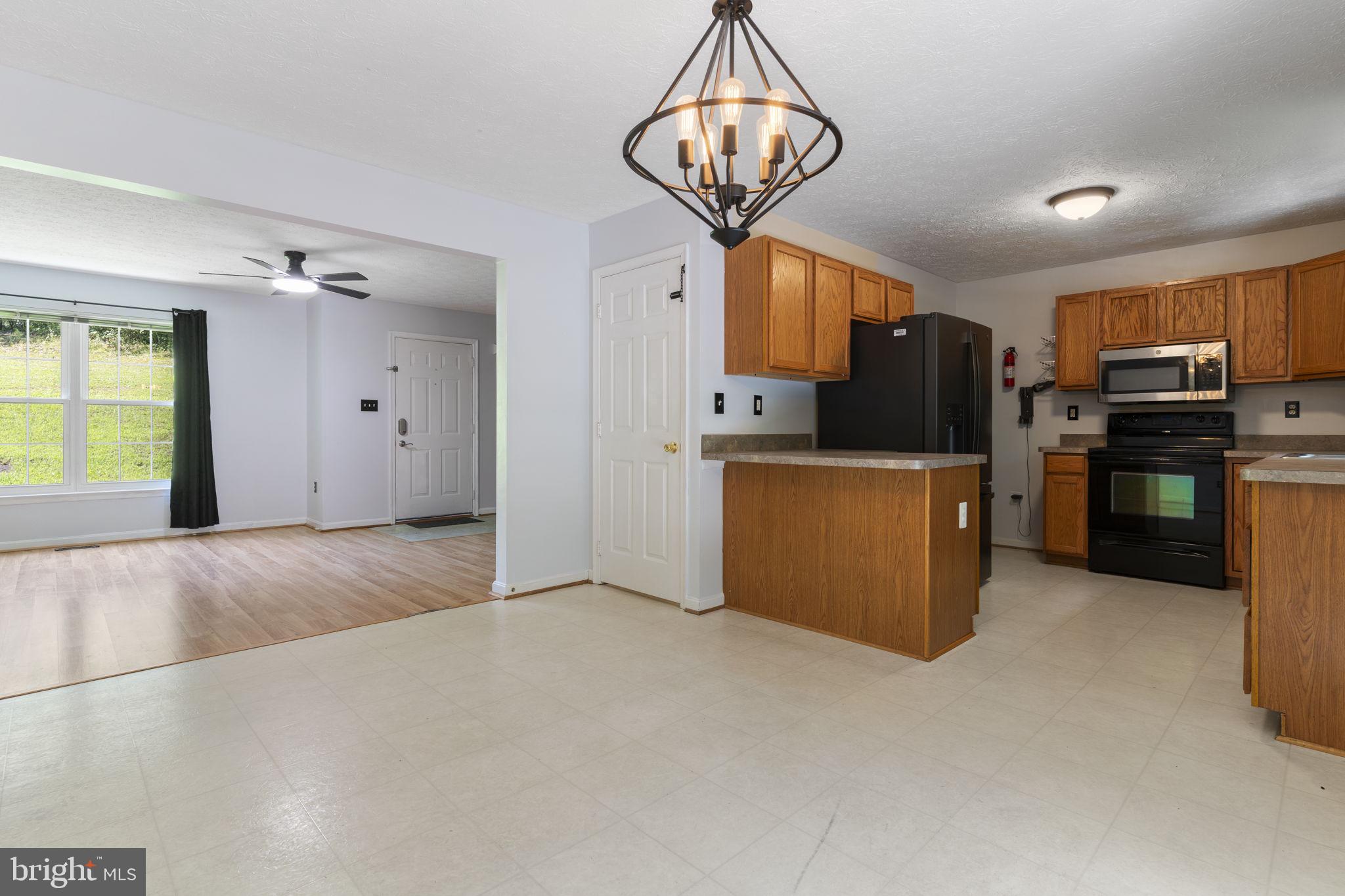 BEVERLY ESTATES - Residential