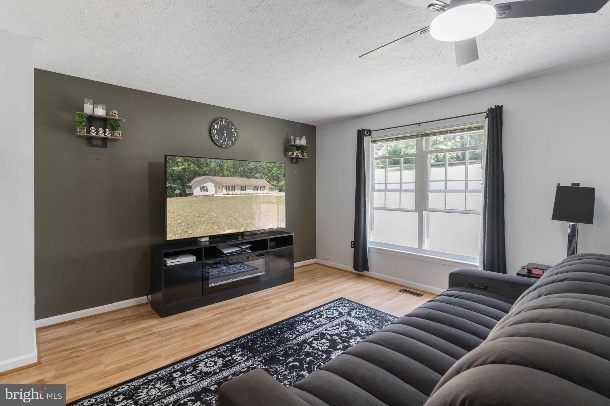 BEVERLY ESTATES - Residential