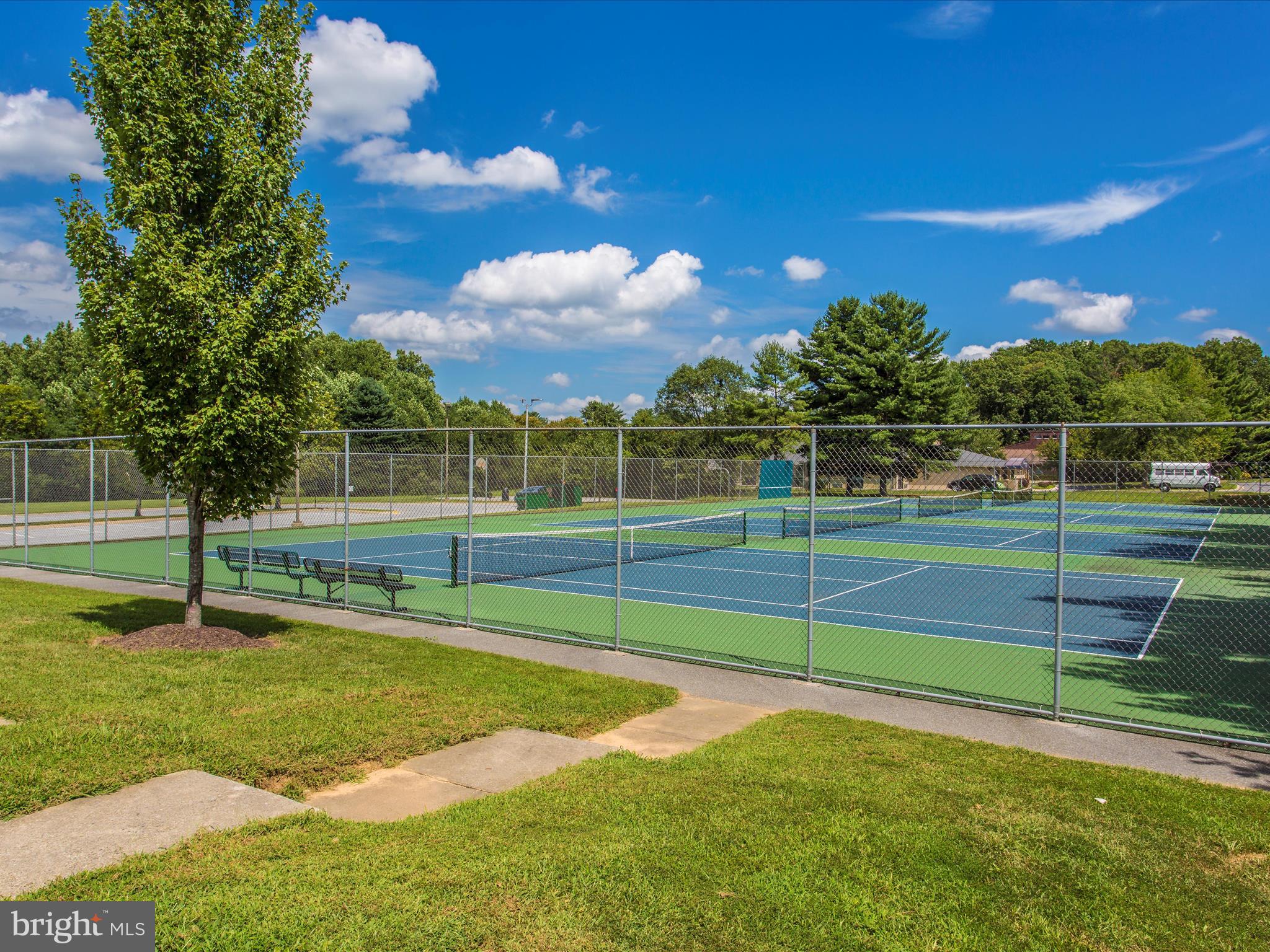 THOMAS CHOICE WEST - Residential