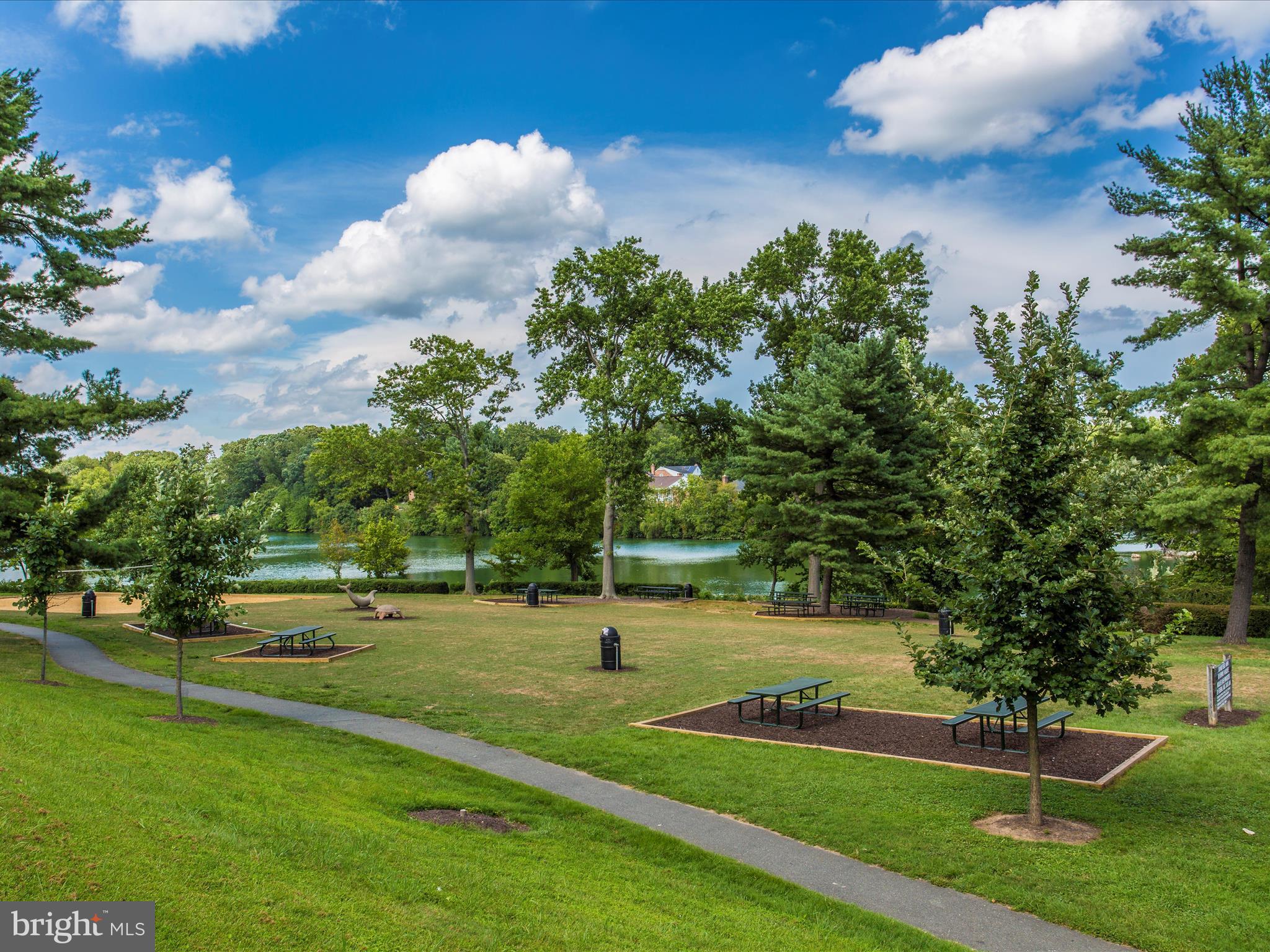 THOMAS CHOICE WEST - Residential