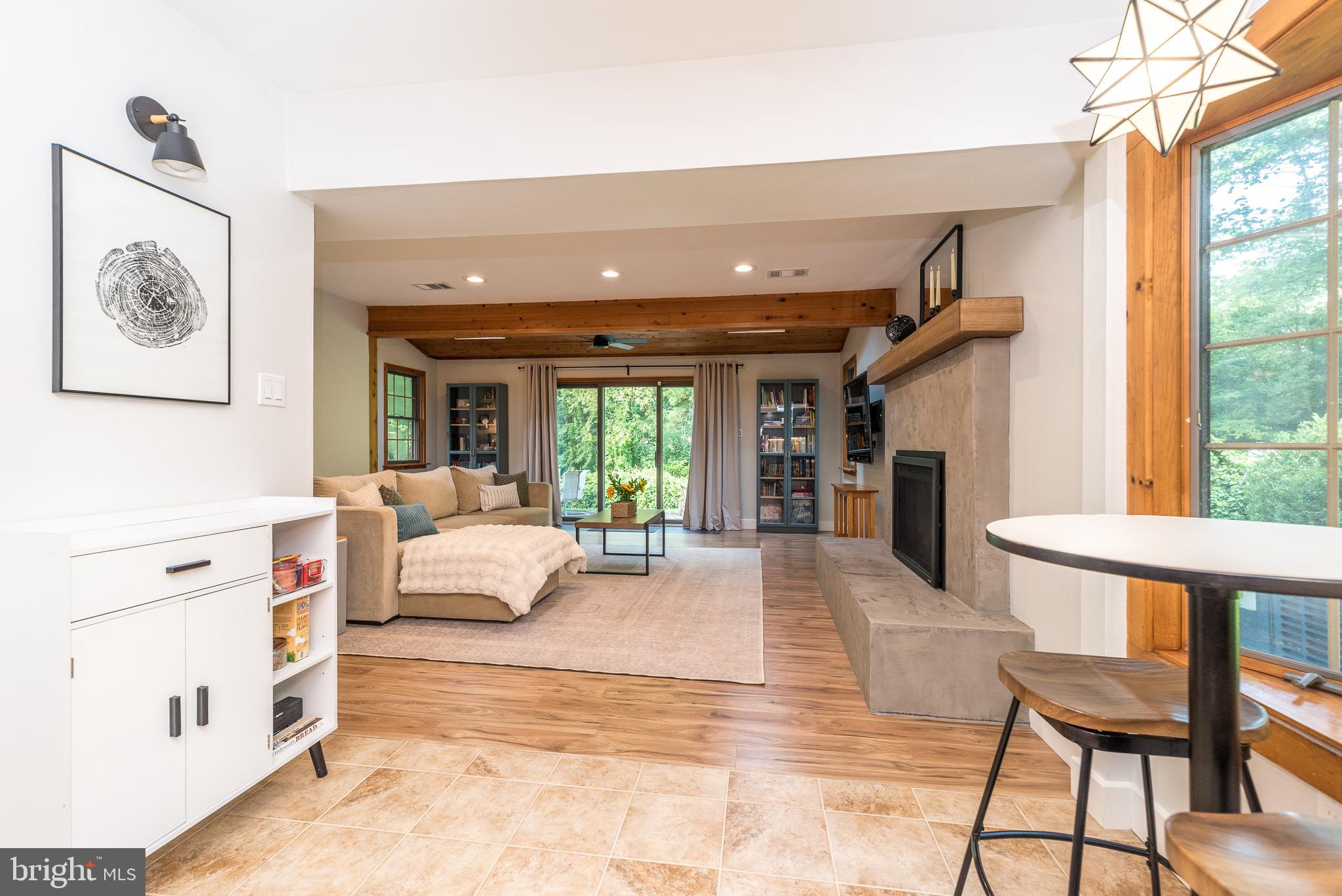 LEXINGTON LEAS - Residential