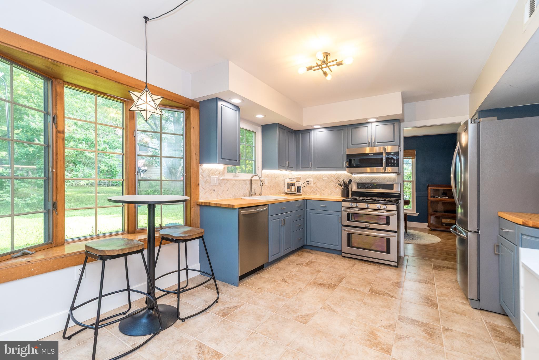 LEXINGTON LEAS - Residential