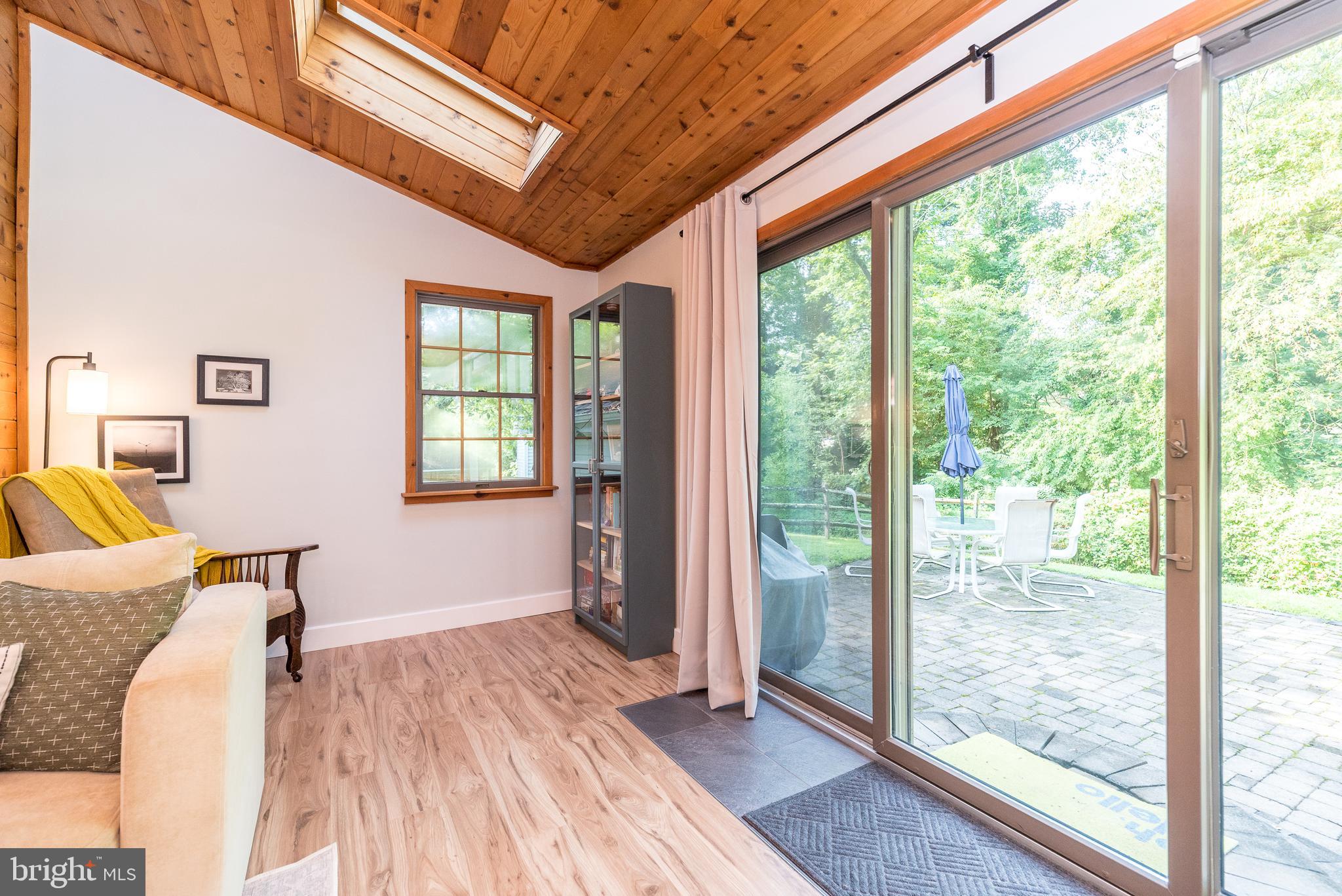 LEXINGTON LEAS - Residential